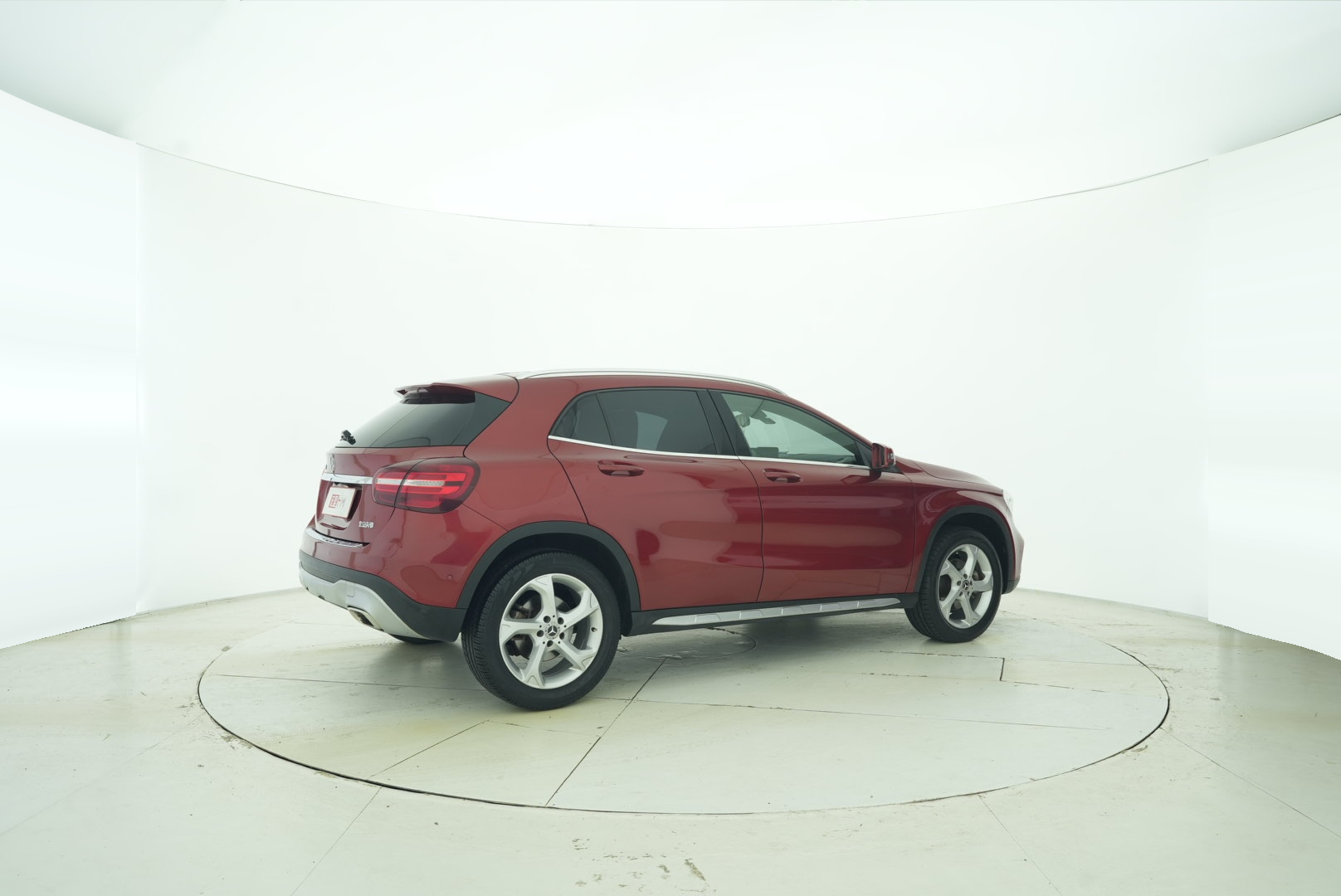 Mercedes Benz GLA 2017 — фото 11