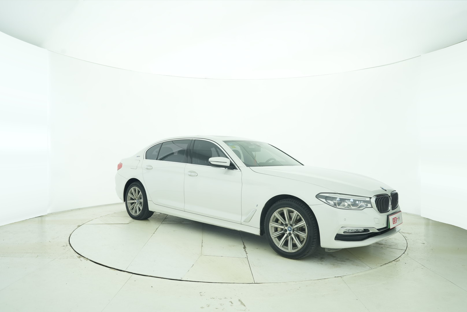 BMW 5 Series Hybrid 2019 — фото 8