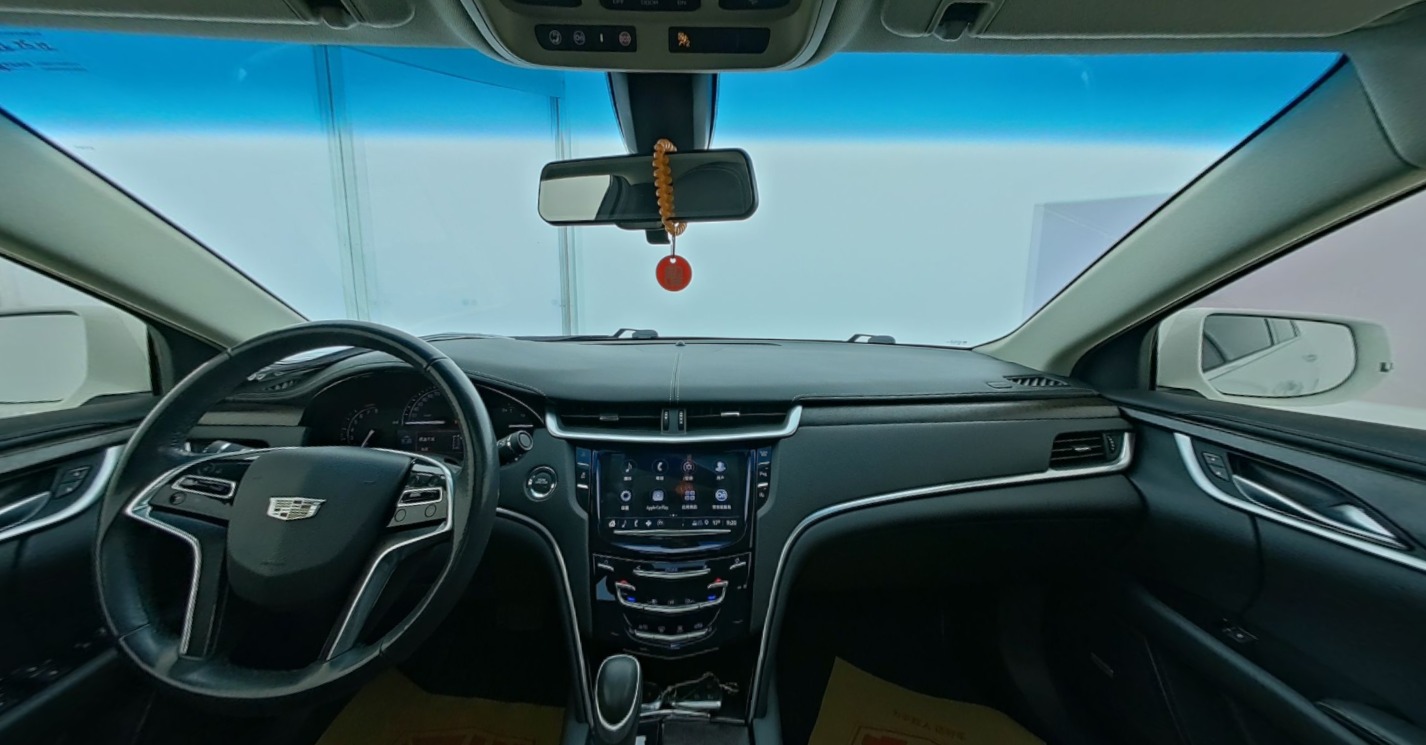 Cadillac XTS 2018 — фото 1