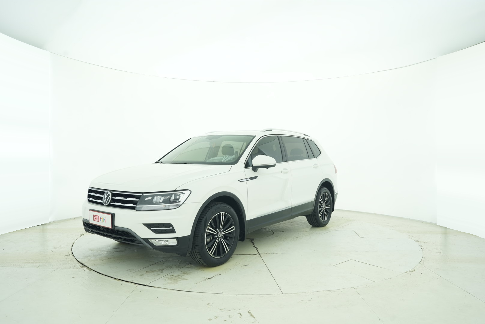 Volkswagen Tiguan L 2021 — фото 1