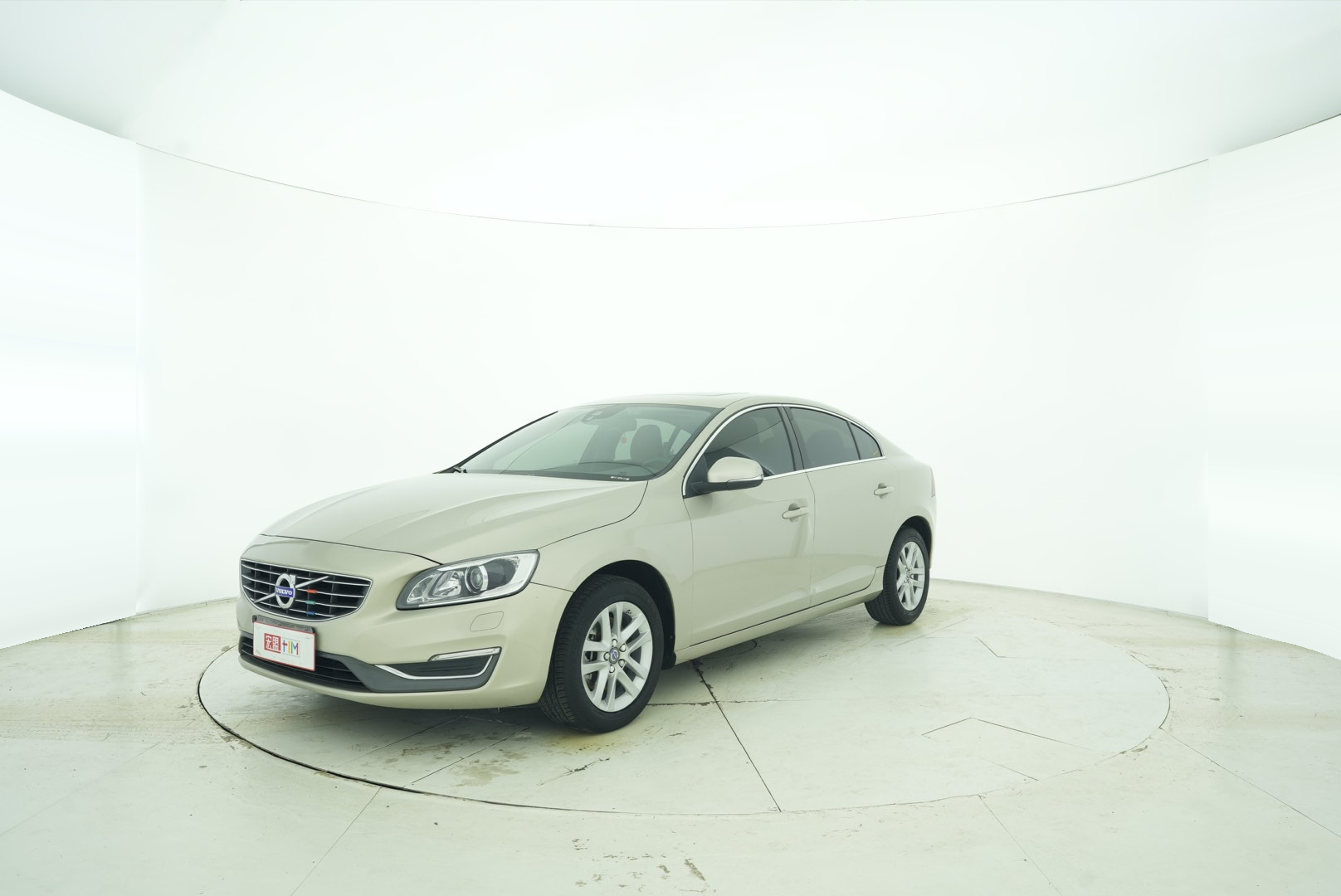 VOLVO S60 2016 — фото 1