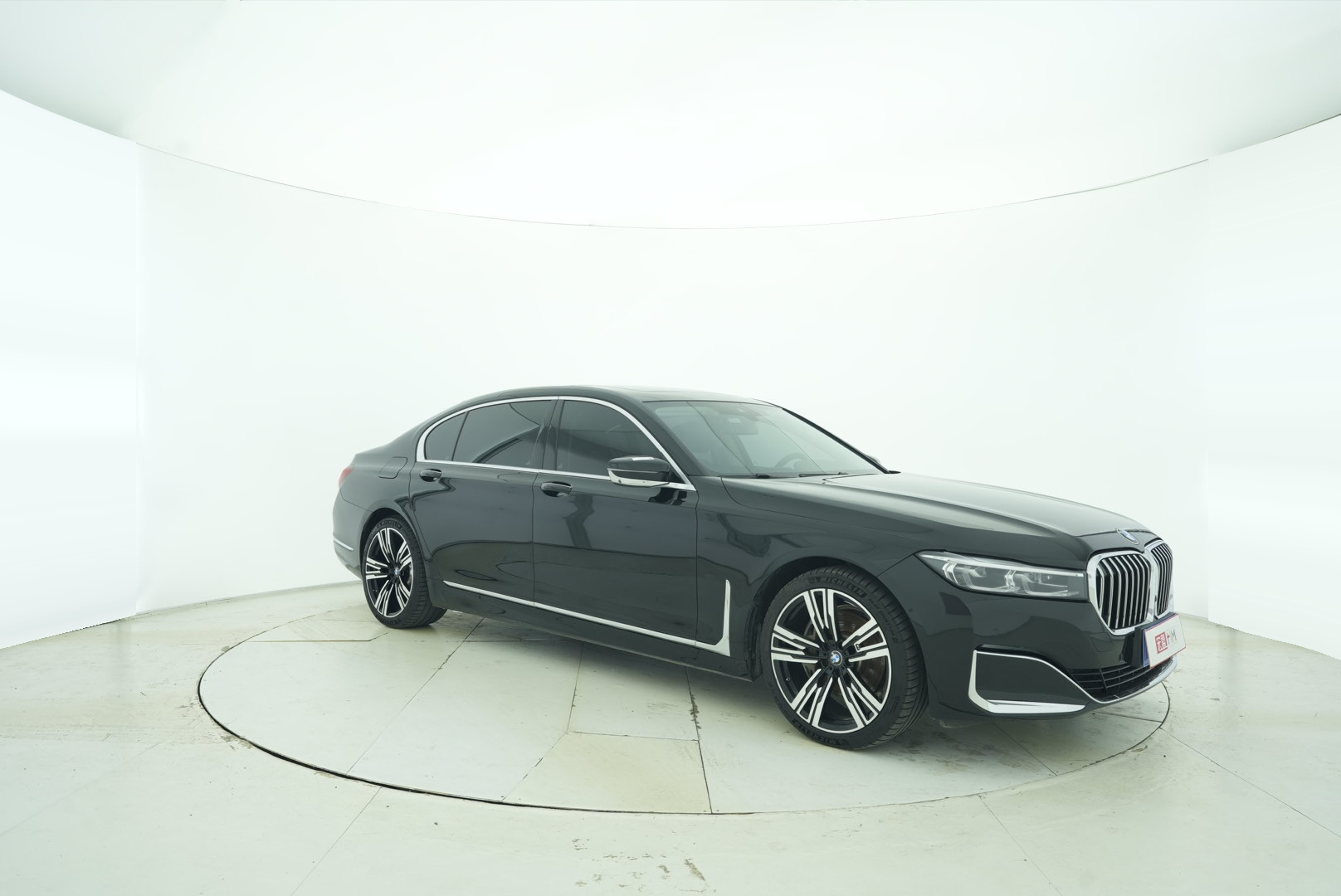 BMW 7 Series 2019 — фото 8