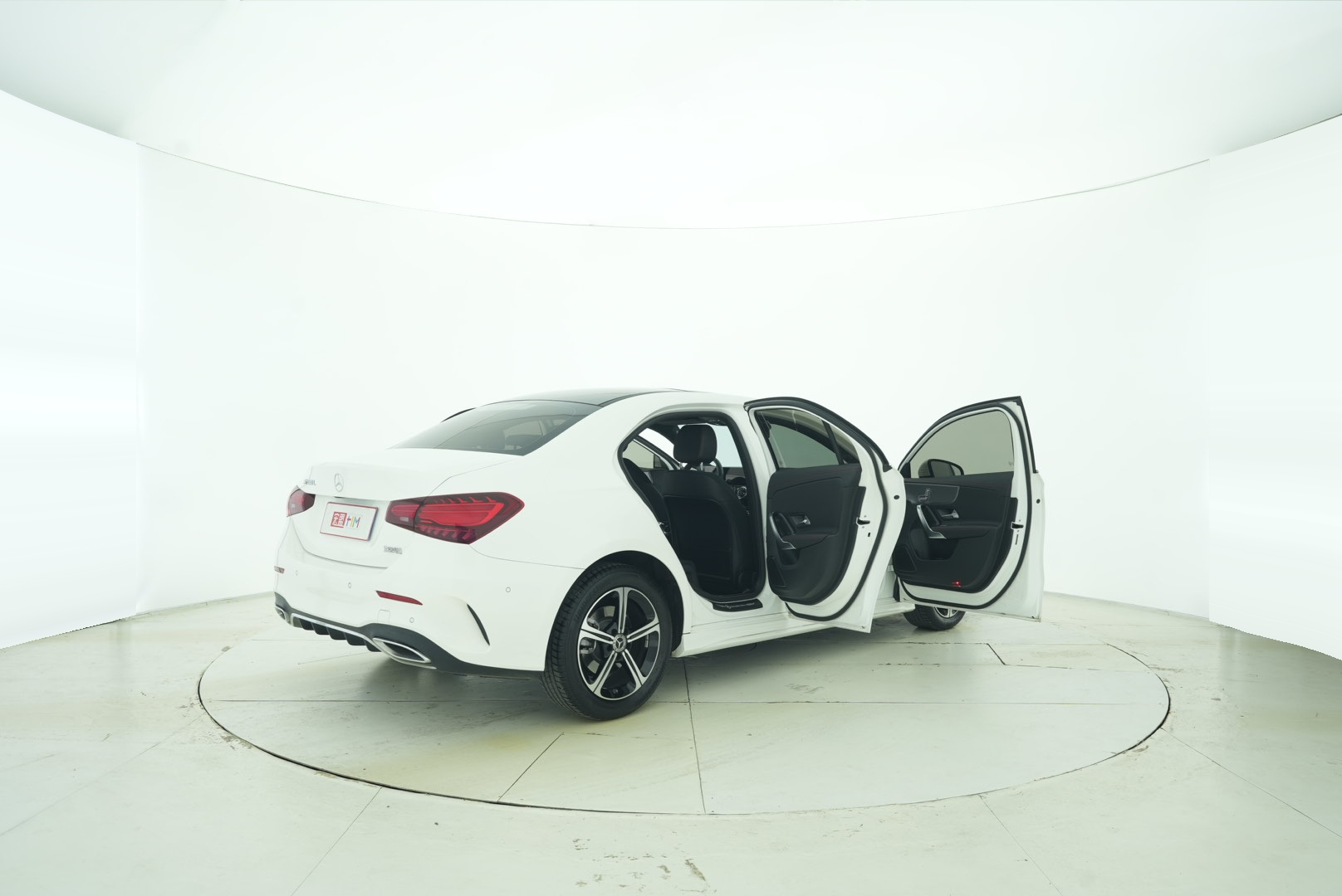 Mercedes Benz A-Class 2022 — фото 15
