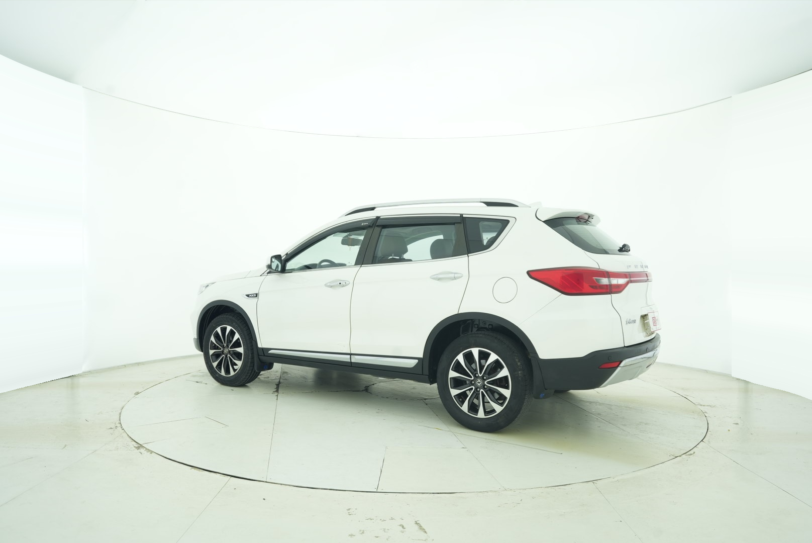Dongfeng Fengdu Fengdu MX5 2016 — фото 4