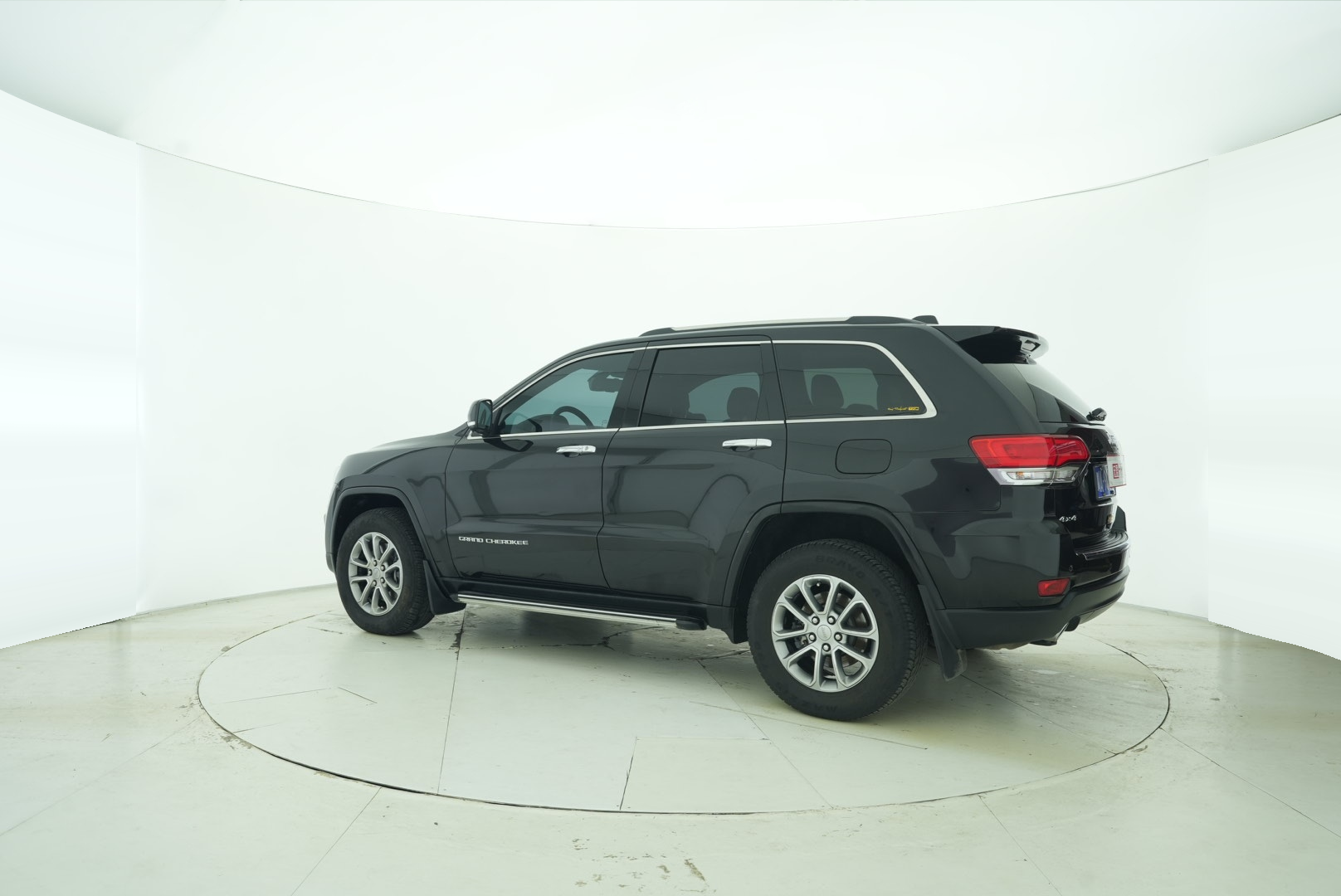 Jeep Grand Cherokee (Imported) 2015 — фото 4