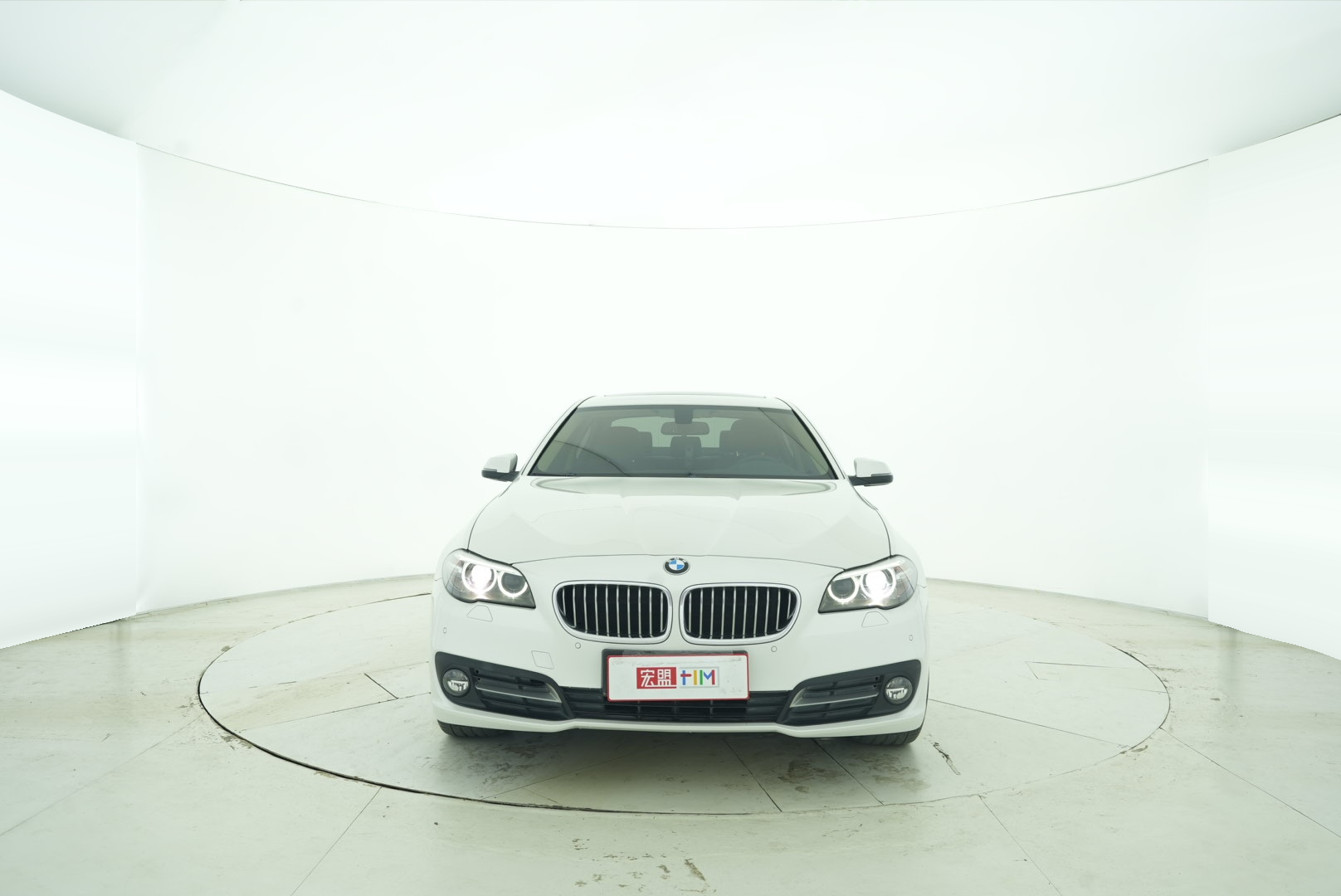 BMW 5 Series 2014 — фото 9