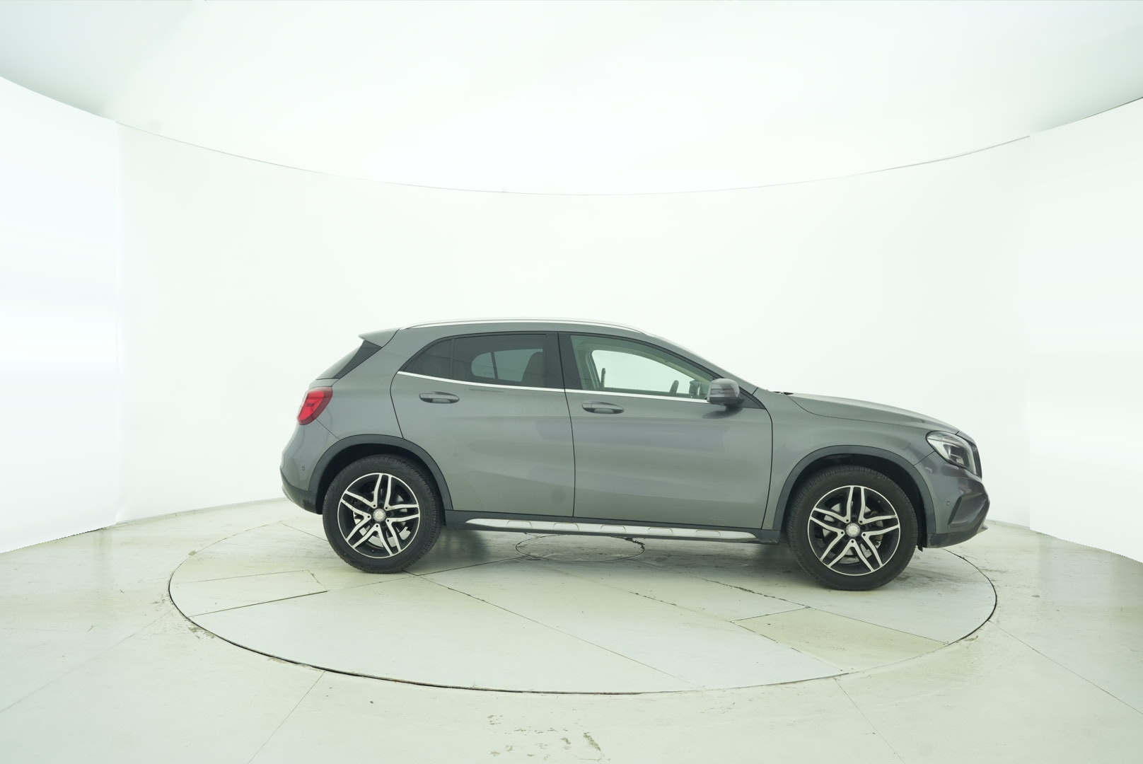 Mercedes Benz GLA 2016 — фото 7
