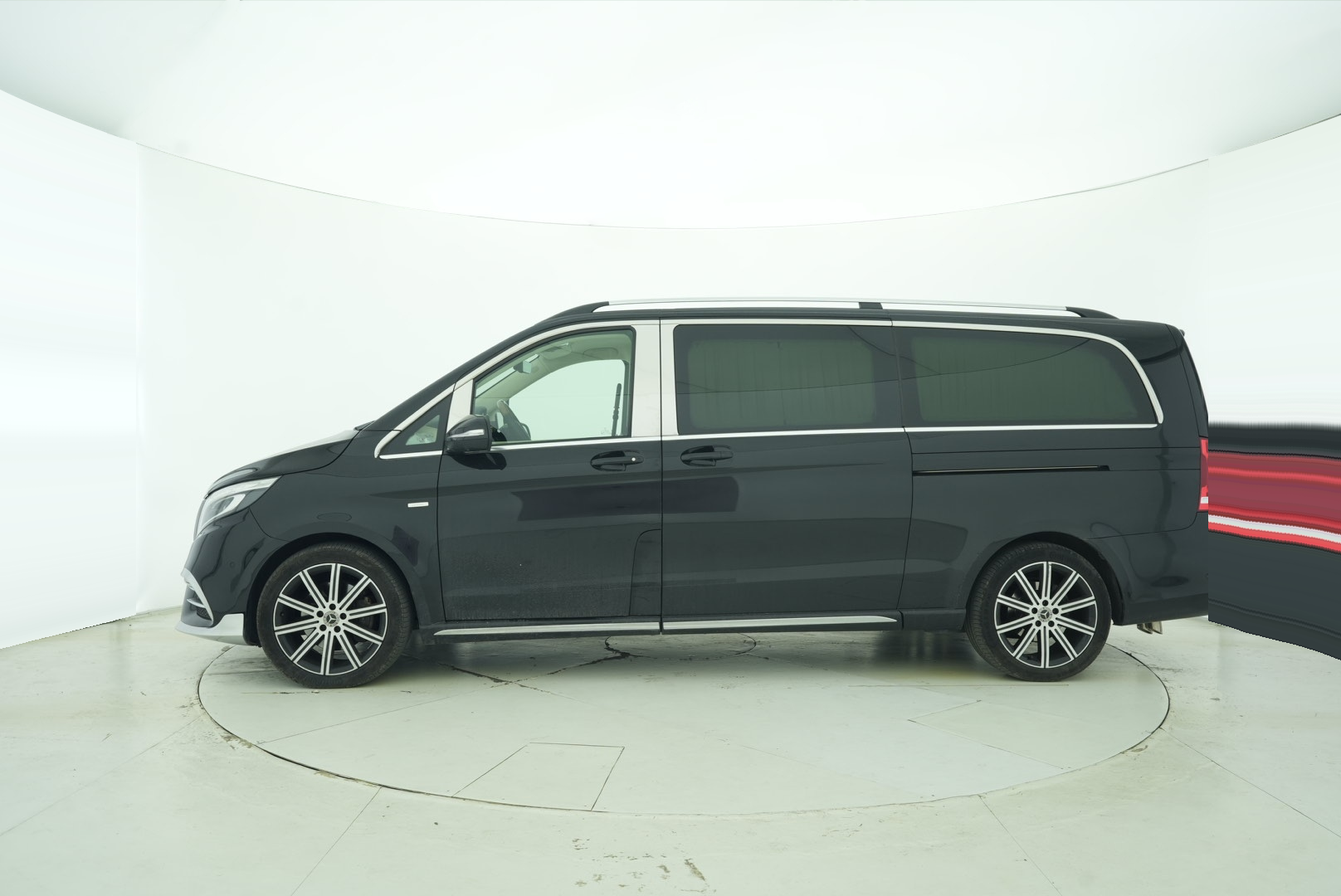 Mercedes Benz V-Class 2022 — фото 3
