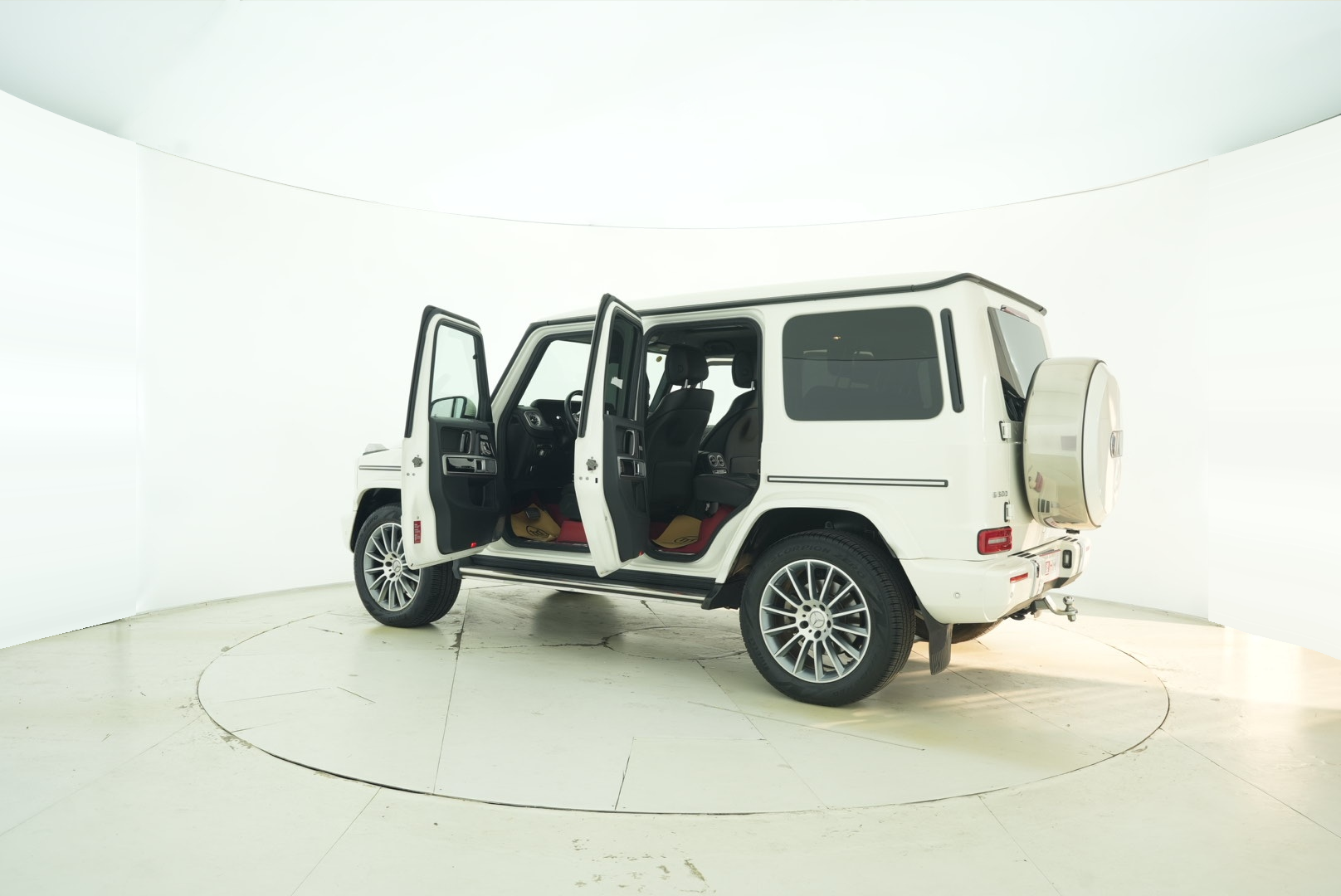 Mercedes Benz G-Class 2023 — фото 13
