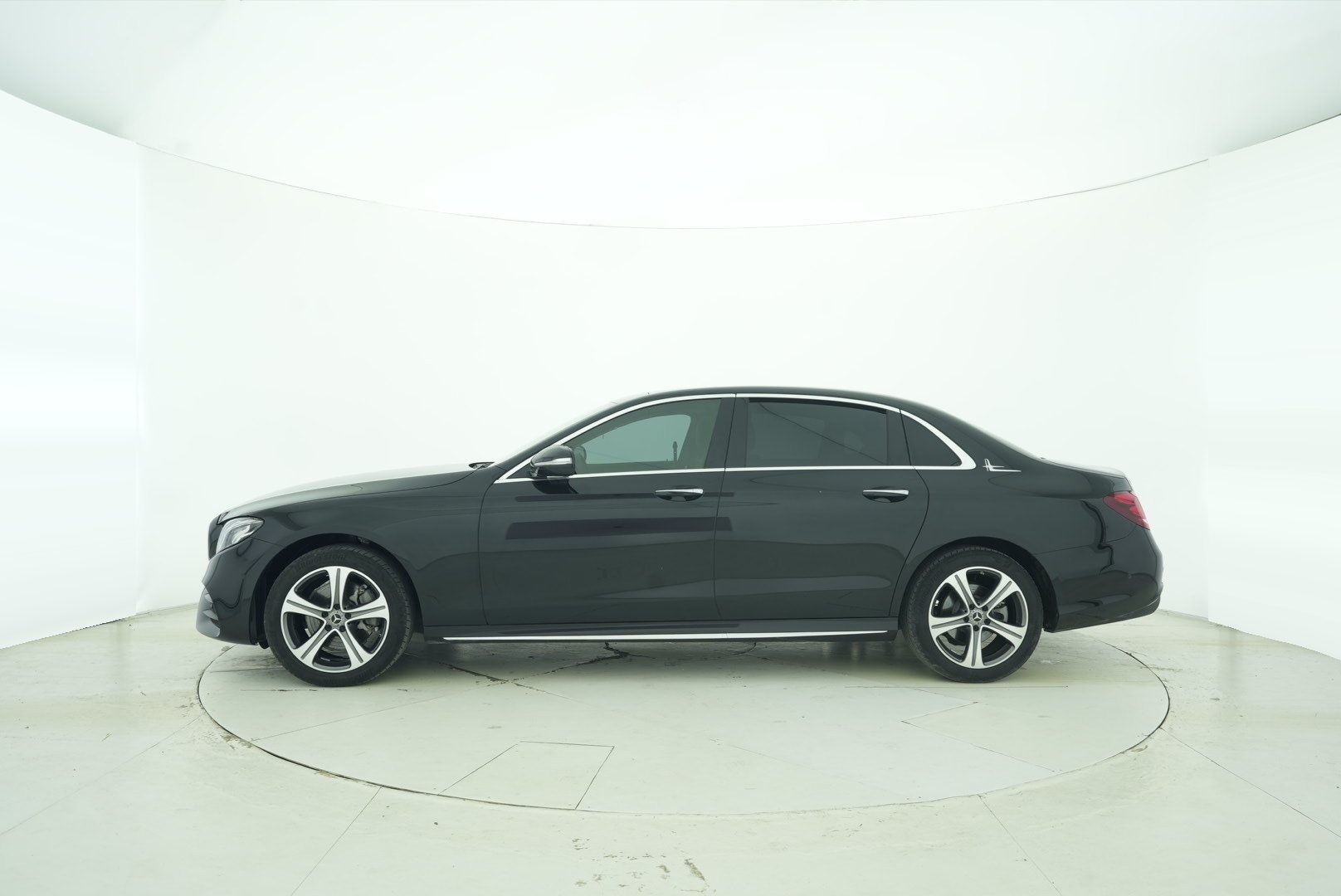 Mercedes Benz E-Class 2020 — фото 3