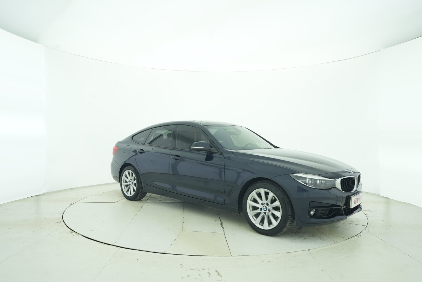 BMW 3 Series GT 2018 — фото 8