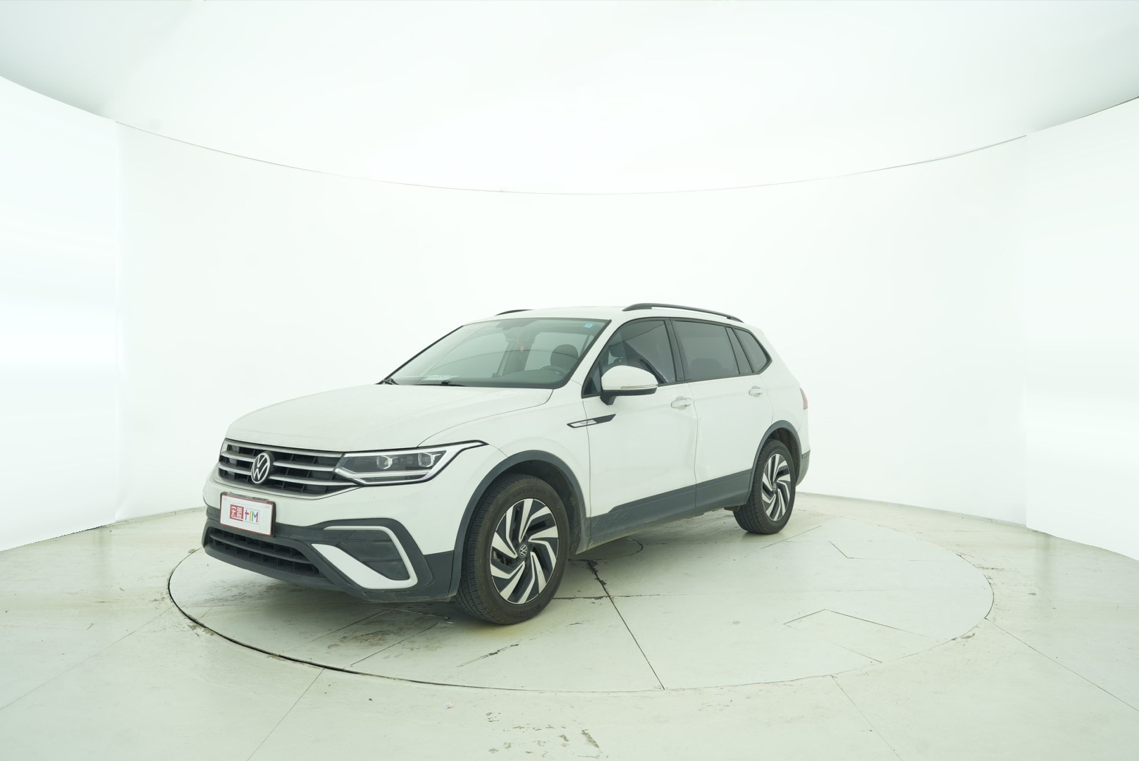 Volkswagen Tiguan L 2022 — фото 2
