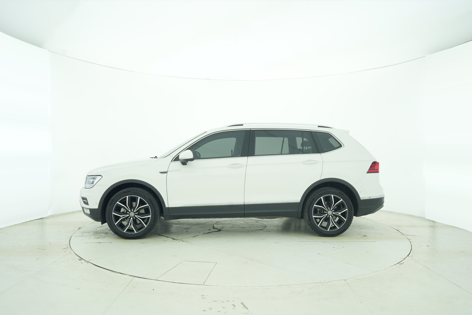 Volkswagen Tiguan L 2020 — фото 3