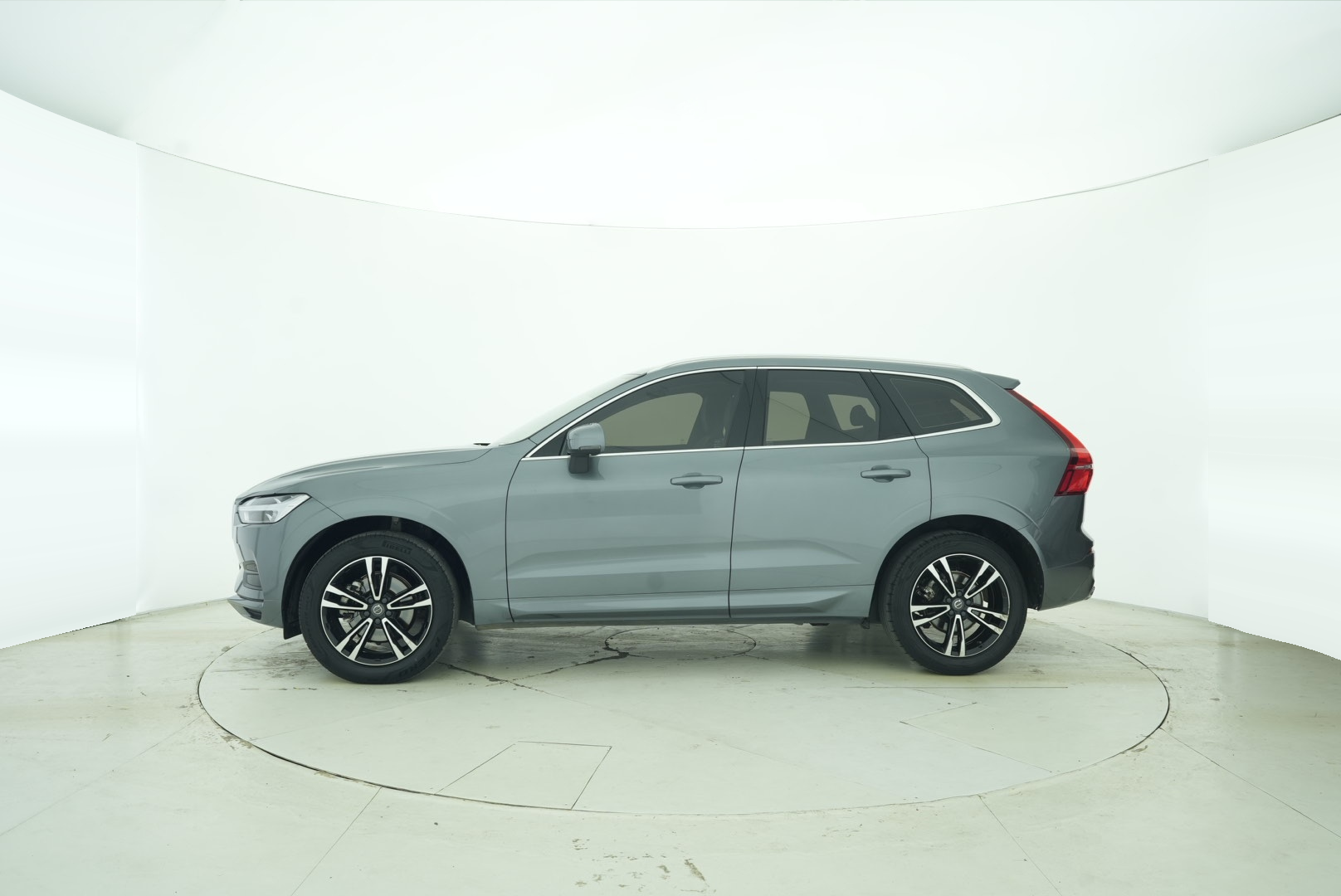 VOLVO XC60 2019 — фото 4