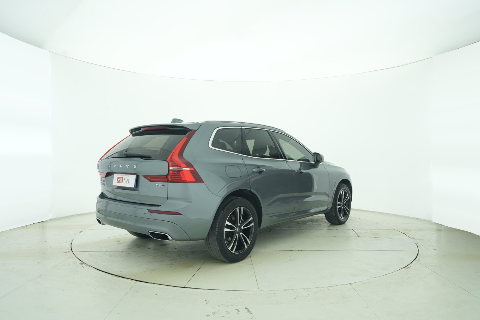 VOLVO XC60 2019 — фото 10