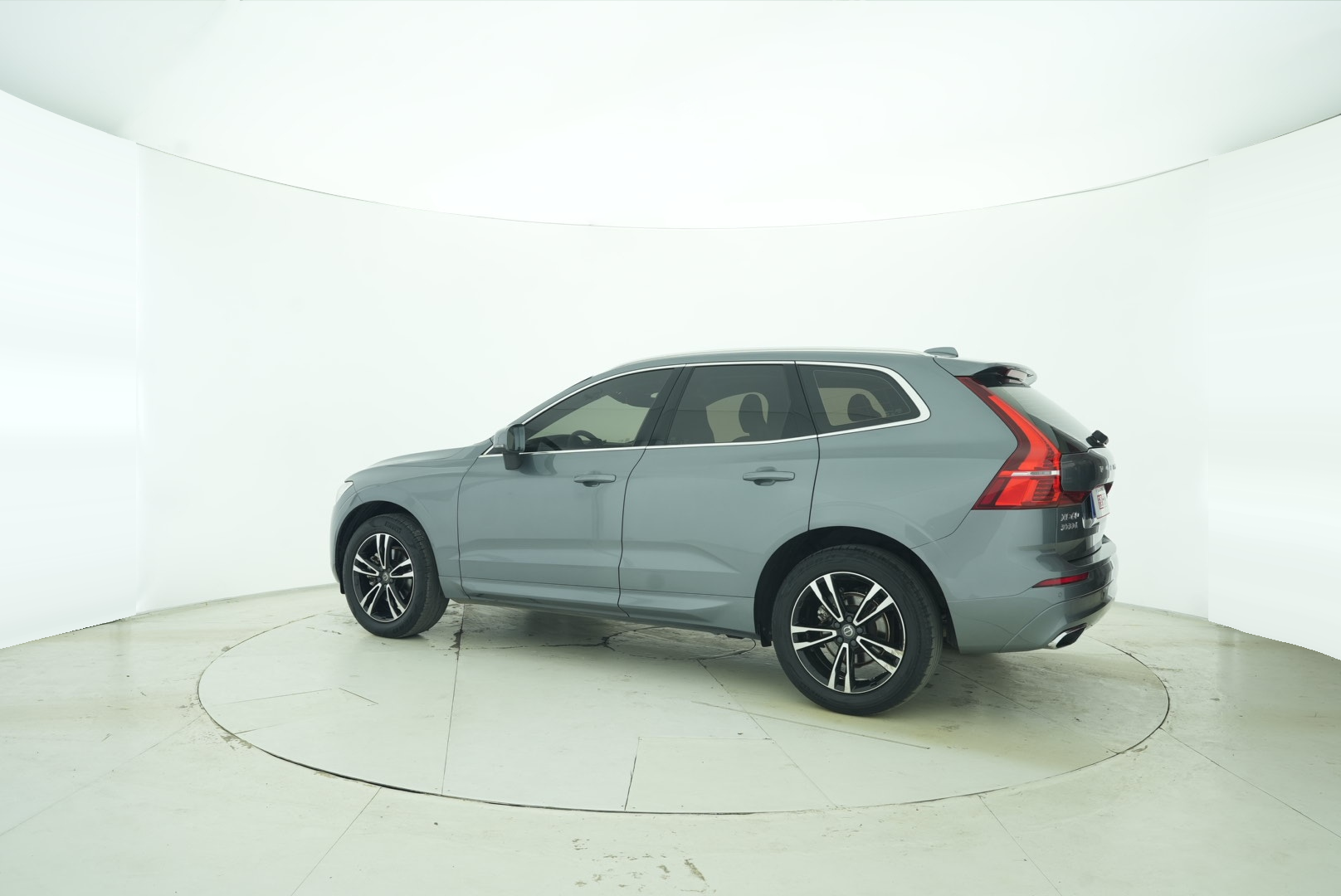 VOLVO XC60 2019 — фото 7
