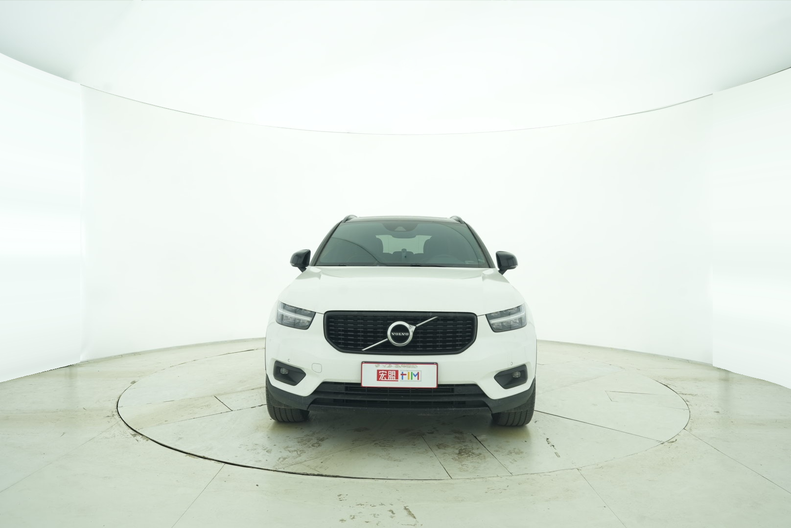 VOLVO XC40 2022 — фото 9