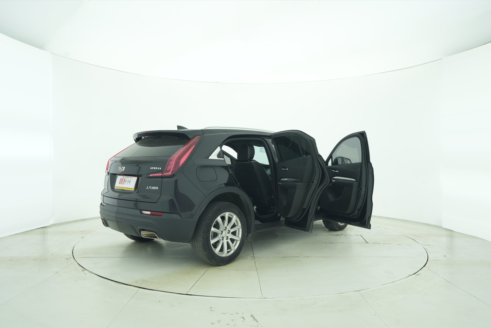 Cadillac XT4 2018 — фото 14