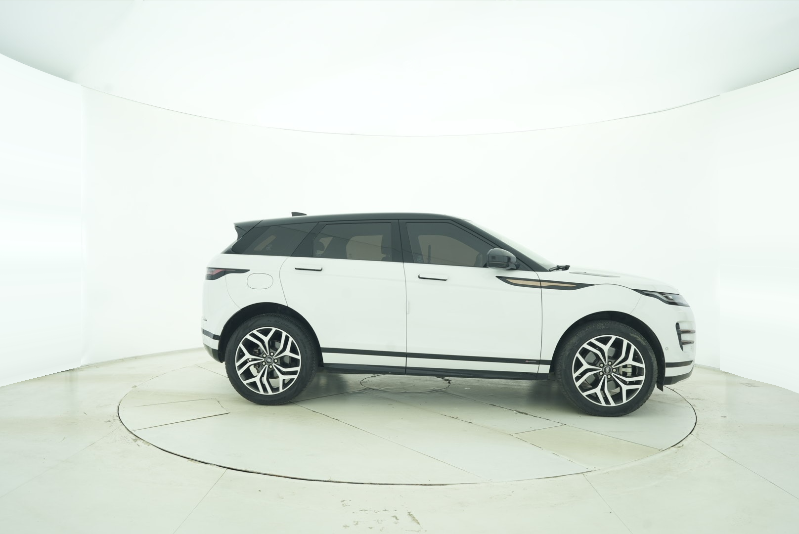 Land Rover Range Rover Aurora 2020 — фото 7