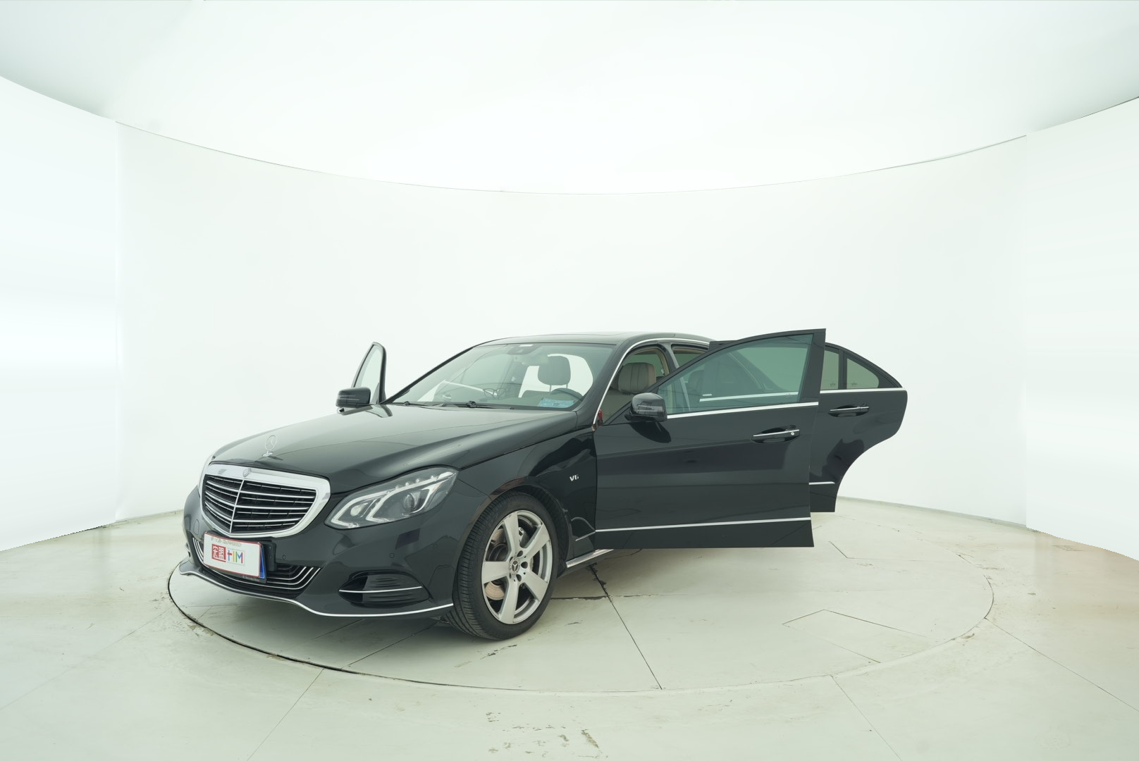 Mercedes Benz E-Class 2013 — фото 10