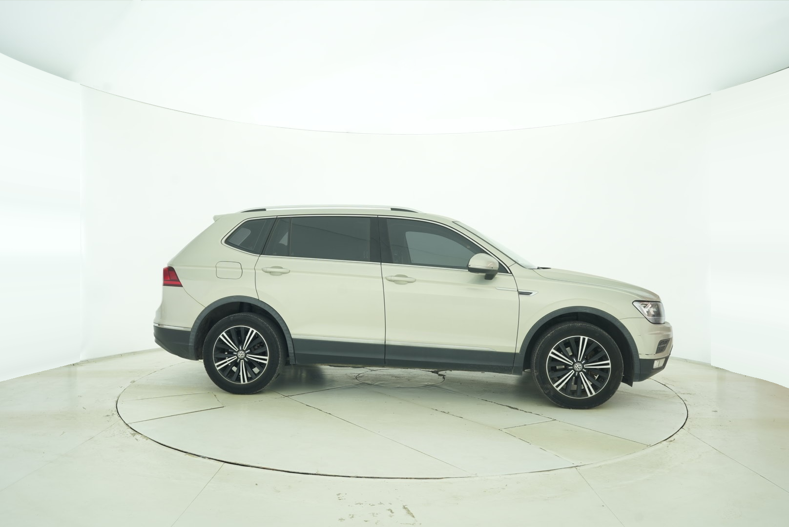 Volkswagen Tiguan L 2019 — фото 7