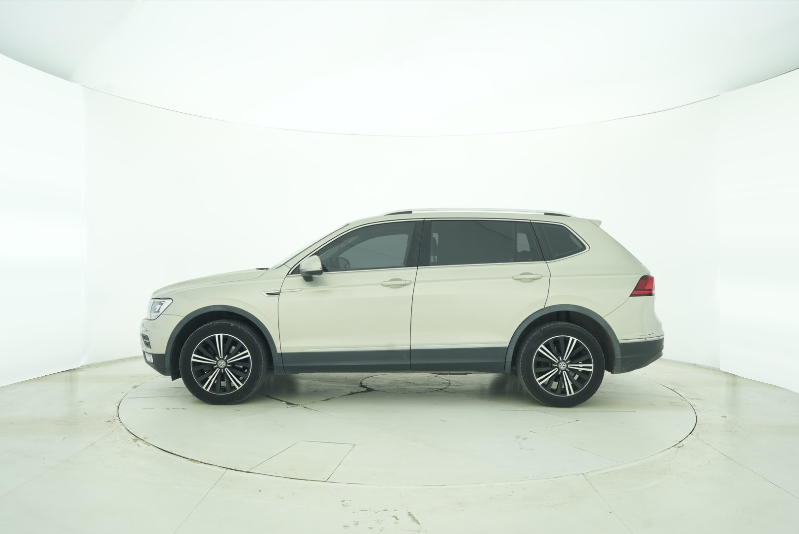 Volkswagen Tiguan L 2019 — фото 3