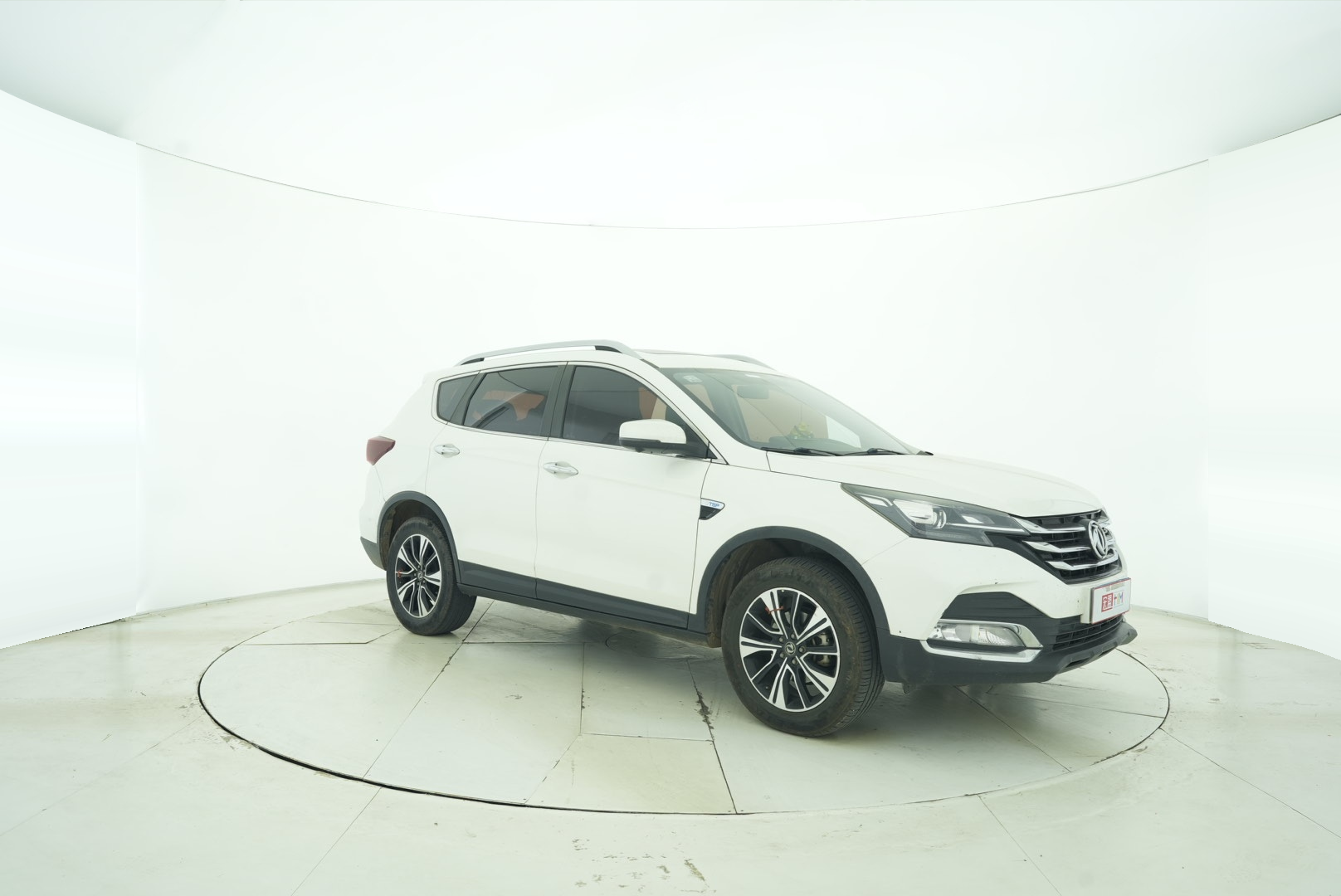 Dongfeng Fengshen Fengshen AX7 2018 — фото 8