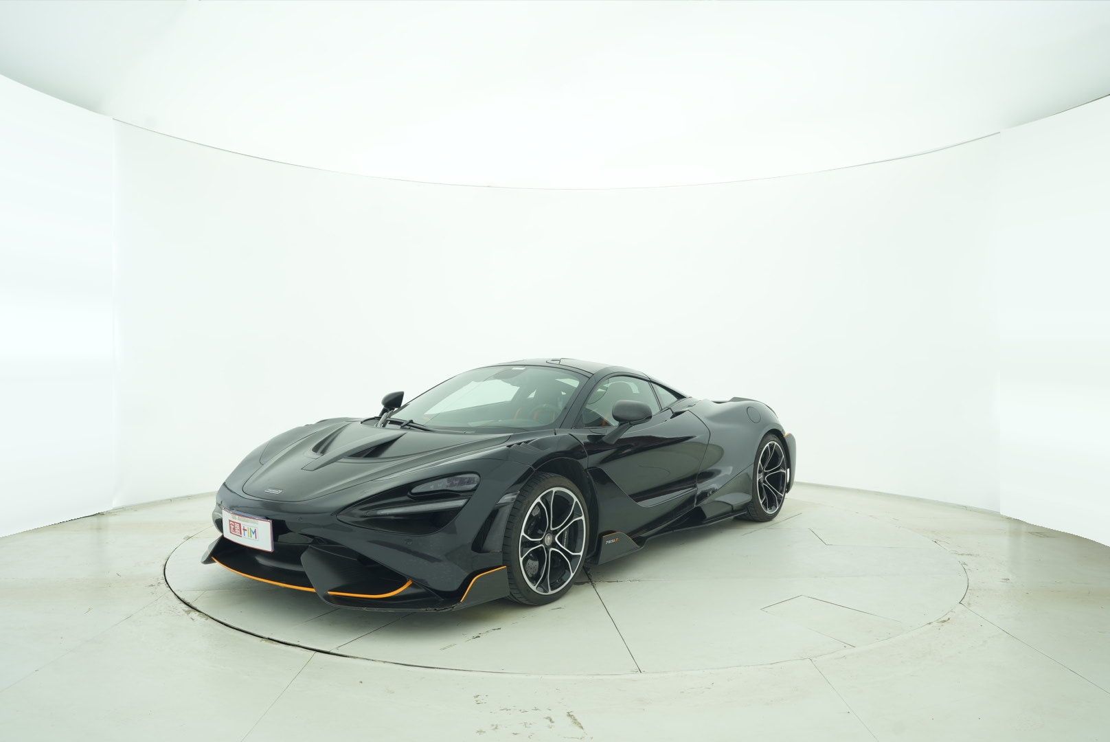 McLaren 720S 2017 — фото 2
