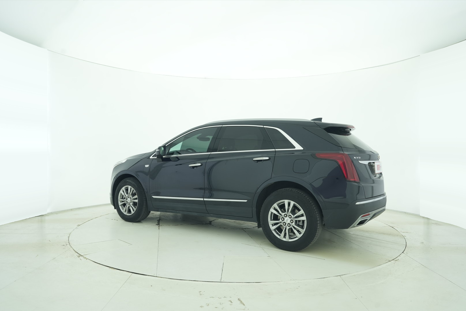 Cadillac XT5 2020 — фото 4