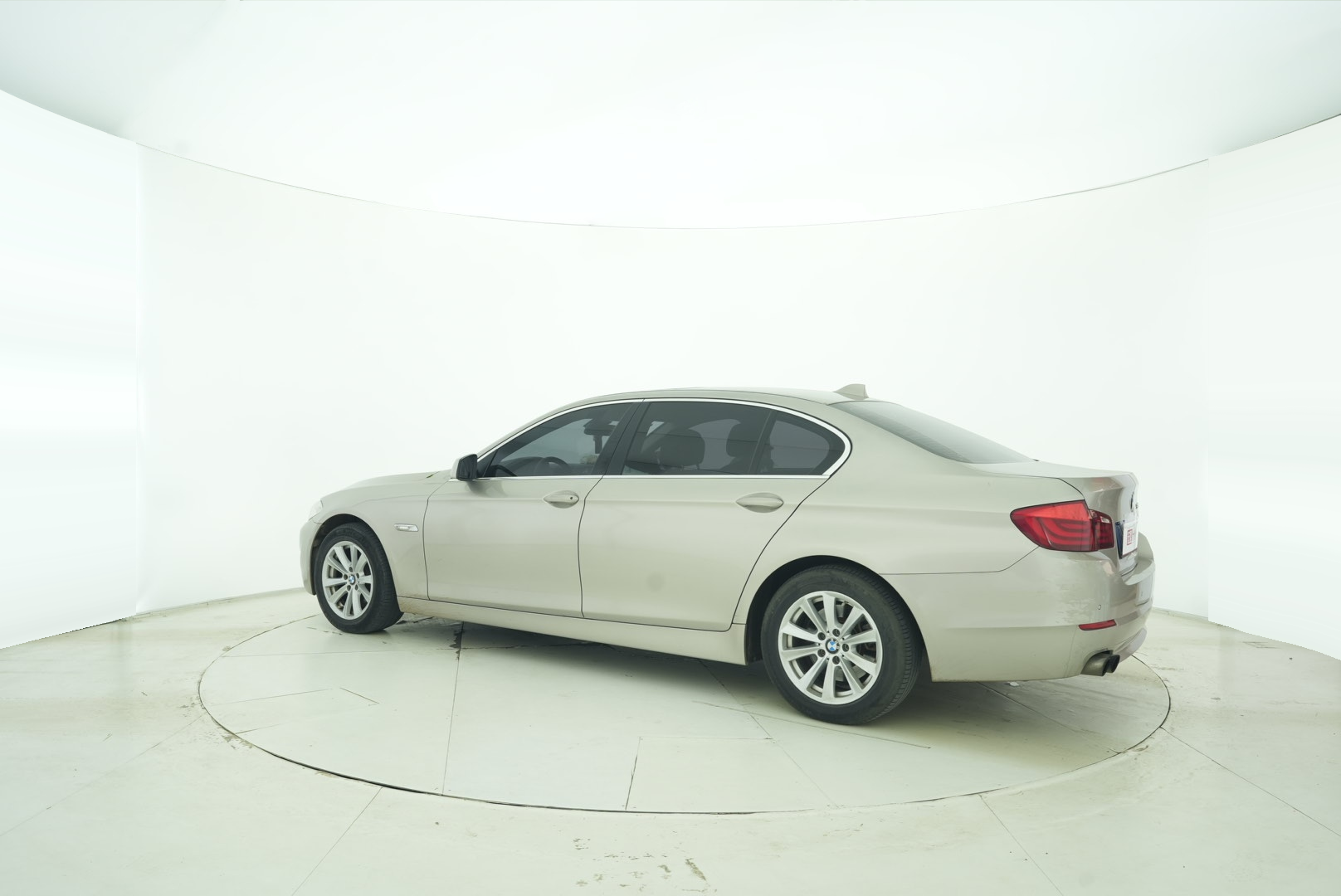 BMW 5 Series 2013 — фото 4