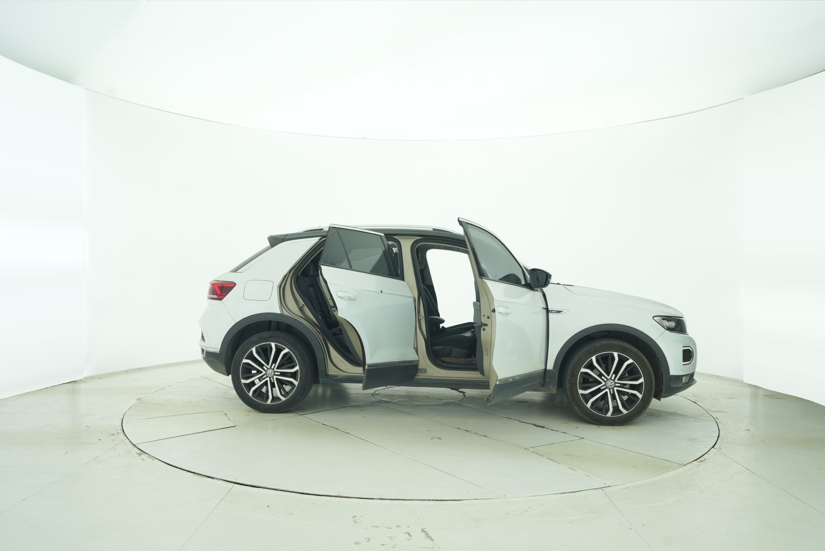 Volkswagen T-ROC 2018 — фото 10