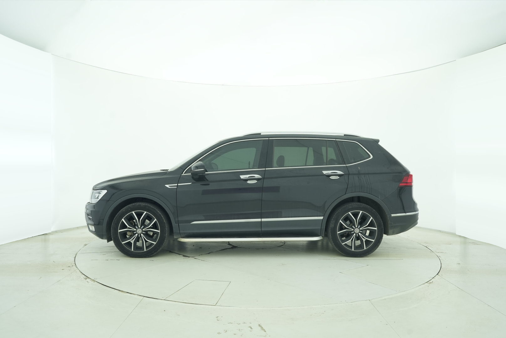Volkswagen Tiguan L 2020 — фото 2