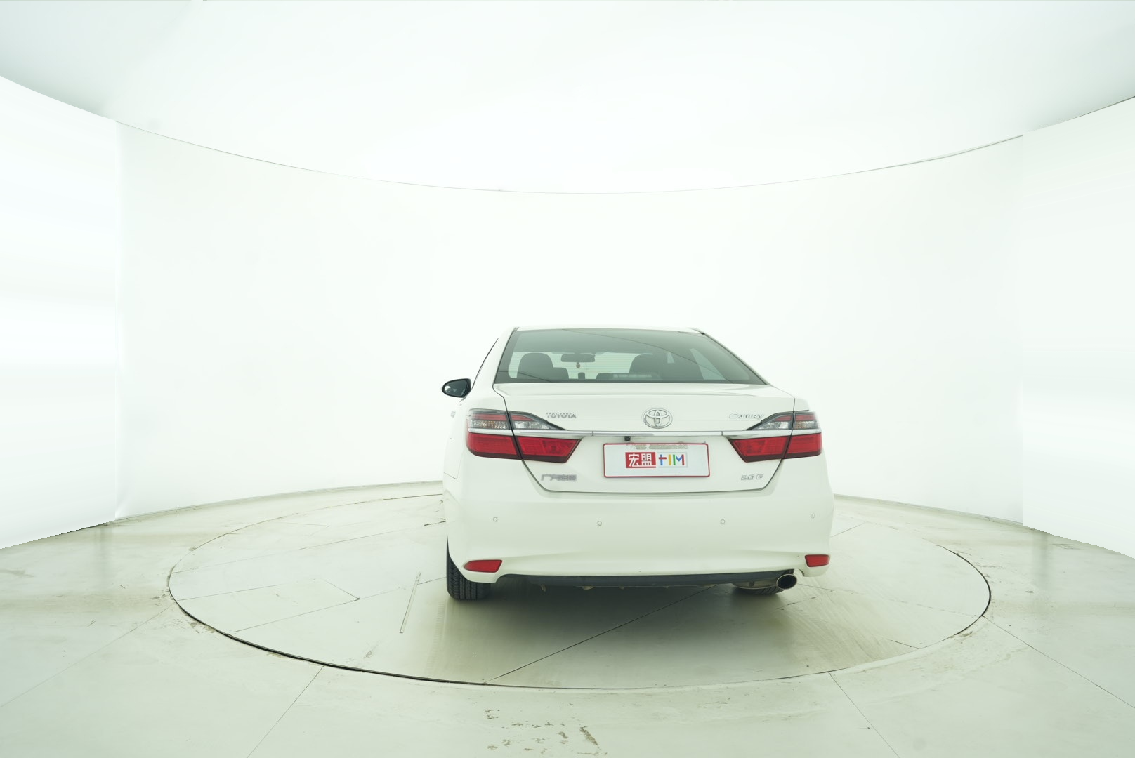 Toyota Camry 2016 — фото 5