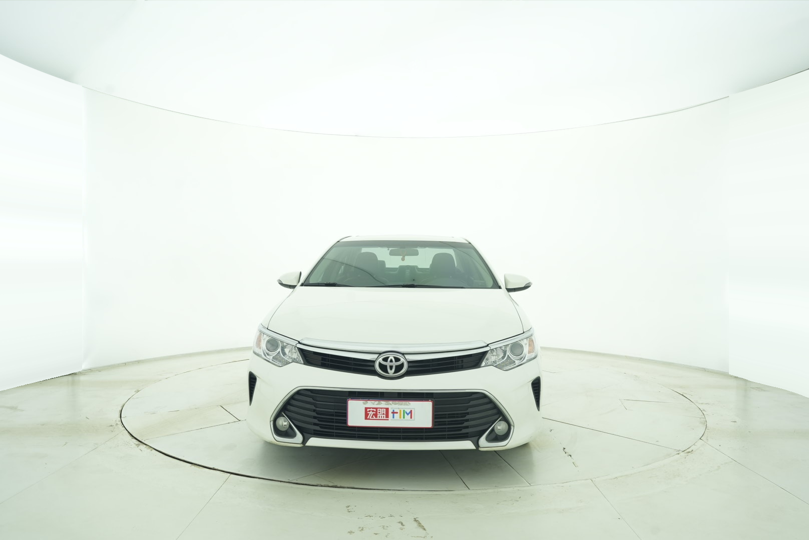 Toyota Camry 2016 — фото 9