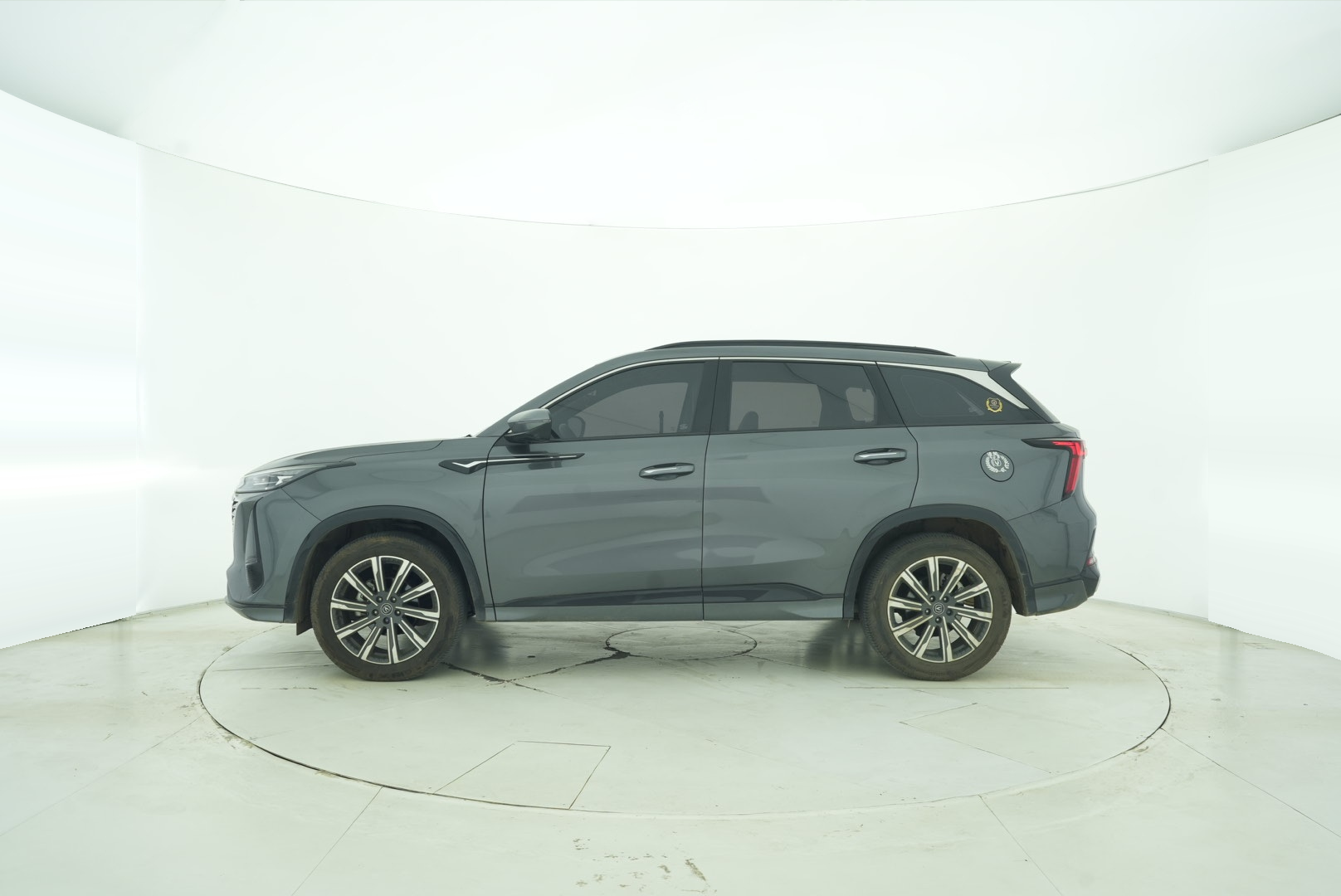 CHANGAN CS75 PLUS 2023 — фото 3