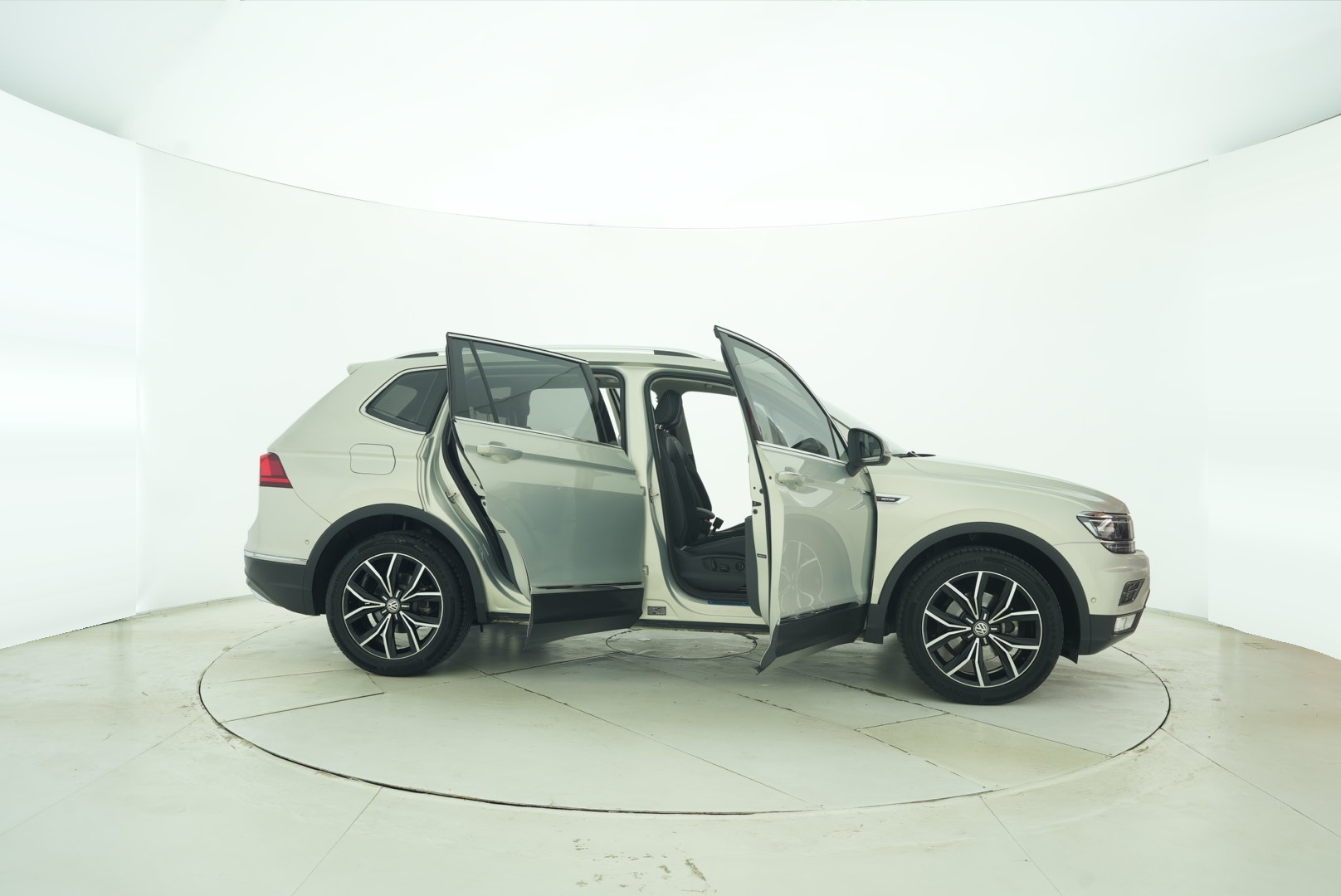 Volkswagen Tiguan L 2019 — фото 10