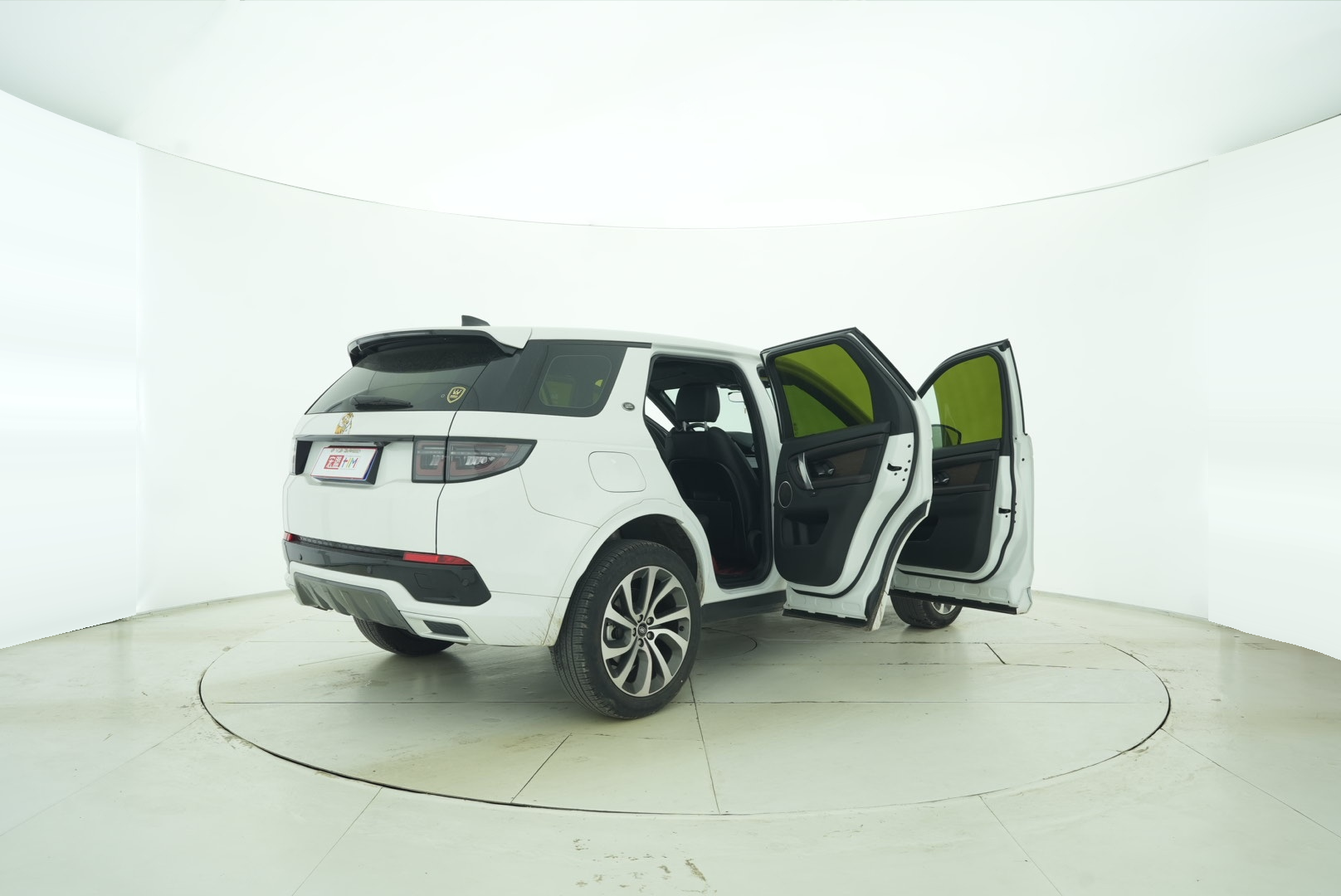 Land Rover Discover the Sports Version 2022 — фото 15