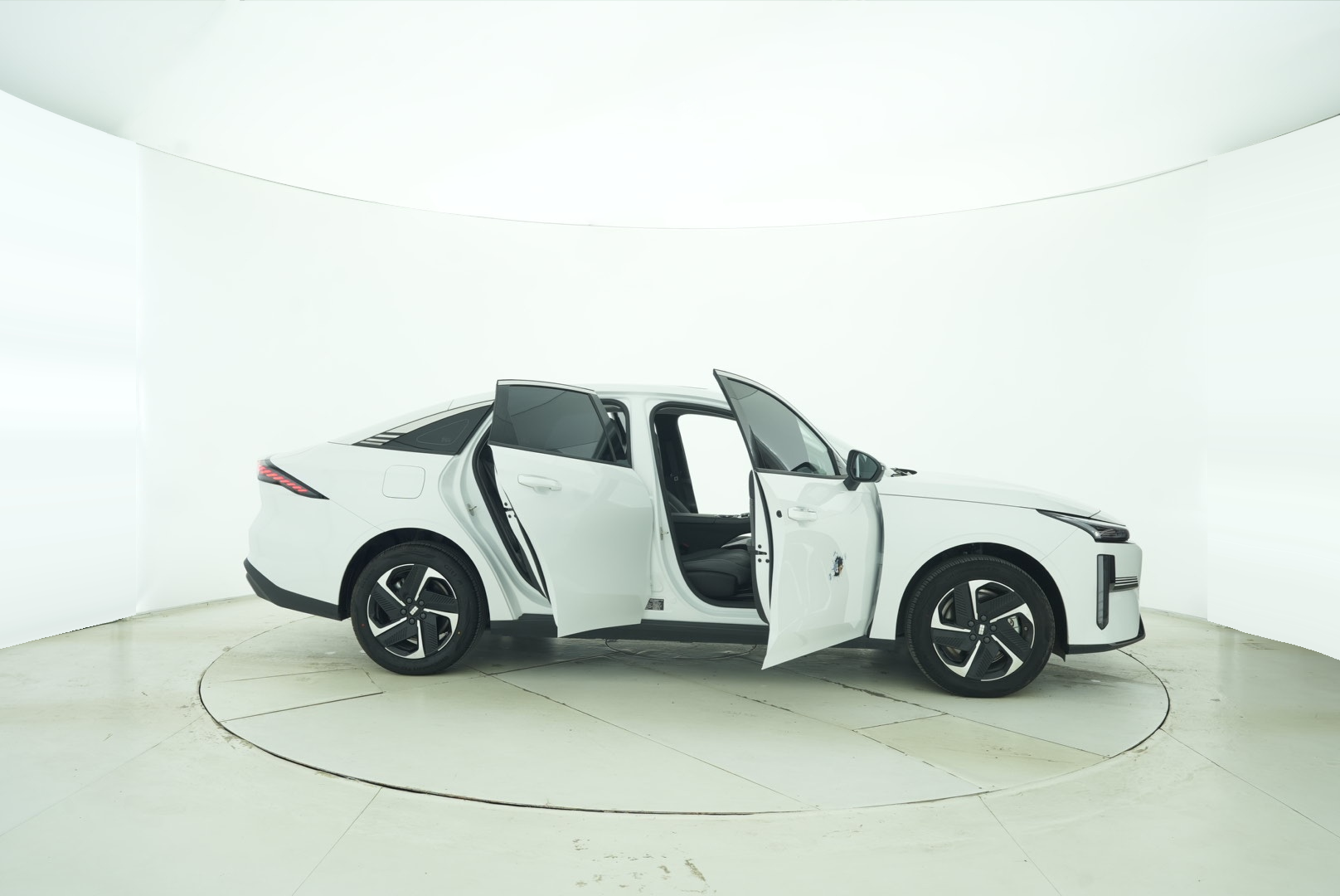 Geely Galaxy L6 2025 — фото 16
