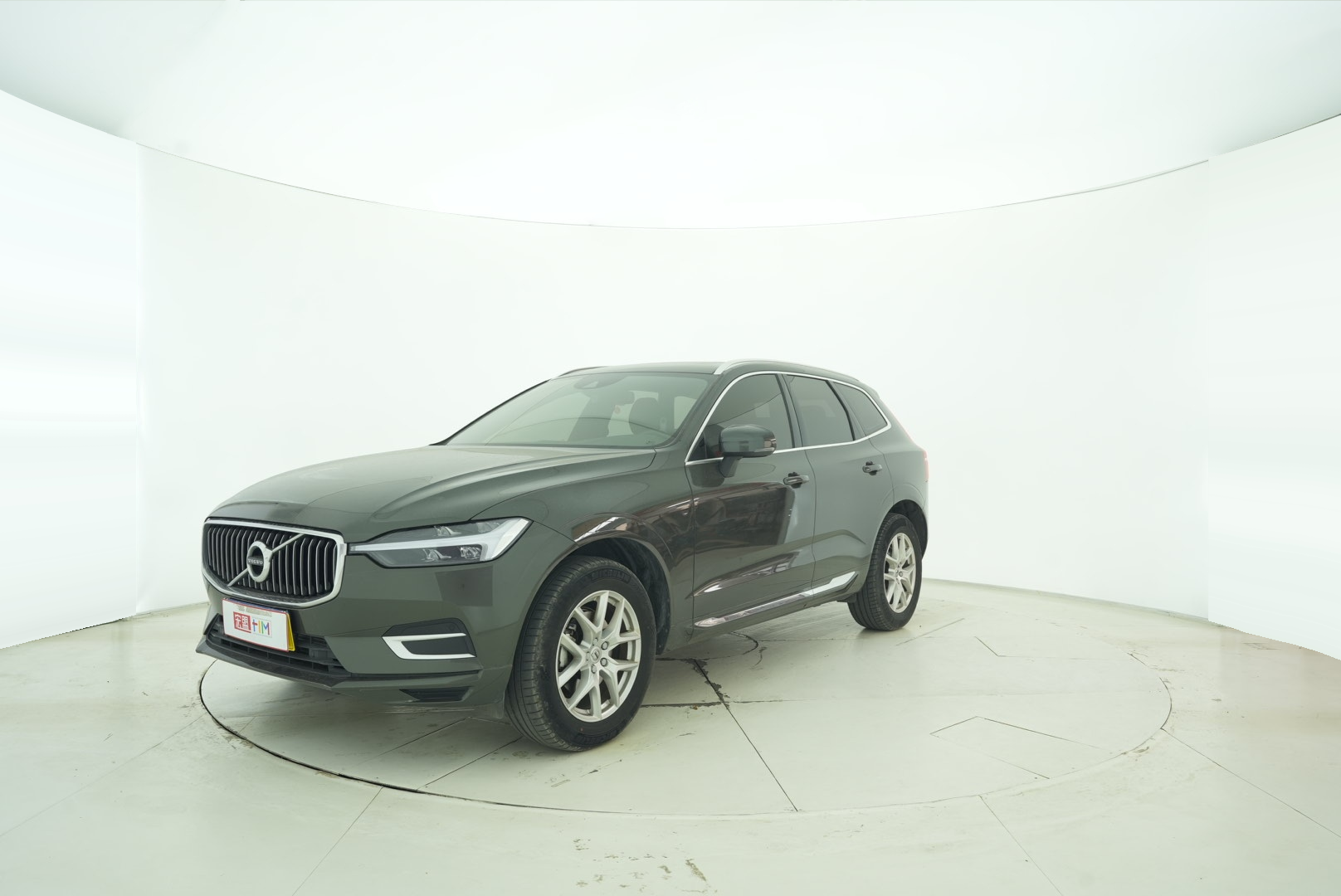 VOLVO XC60 2021 — фото 2