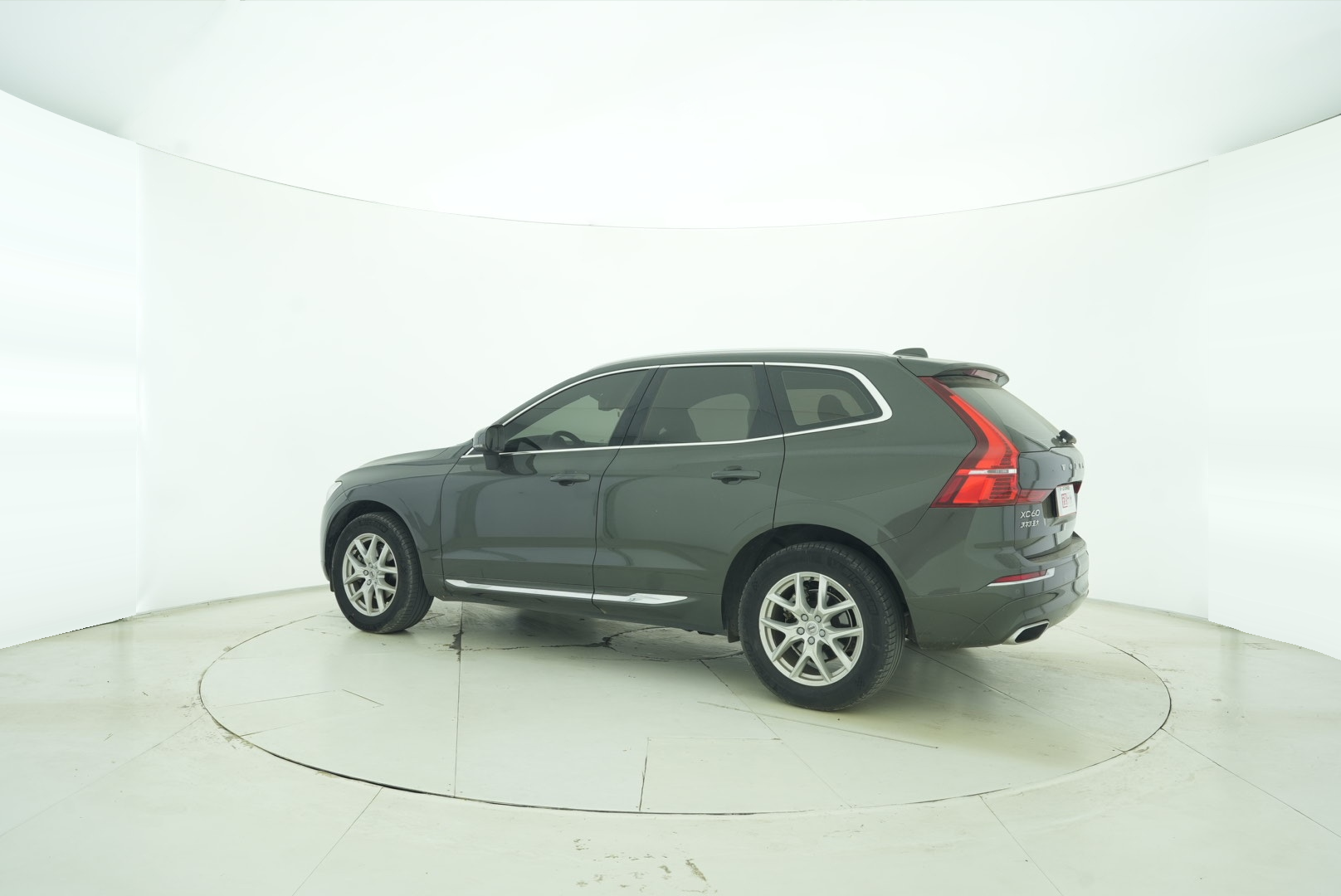 VOLVO XC60 2021 — фото 4