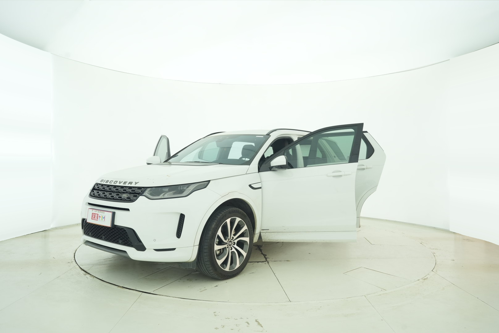 Land Rover Discover the Sports Version 2022 — фото 10