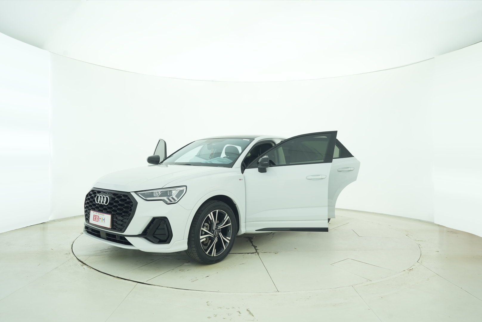 Audi Q3 Sportback 2022 — фото 10