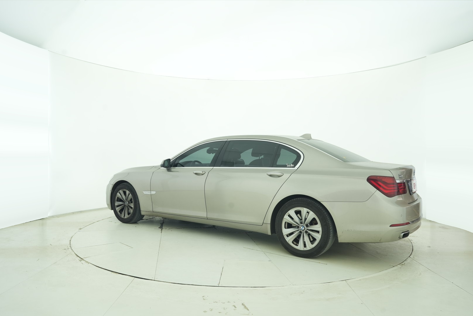 BMW 7 Series 2013 — фото 4