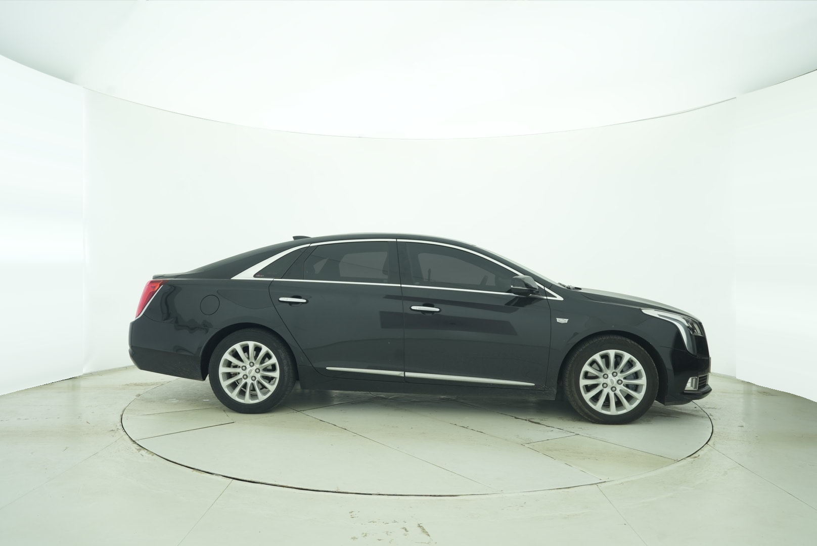 Cadillac XTS 2018 — фото 7