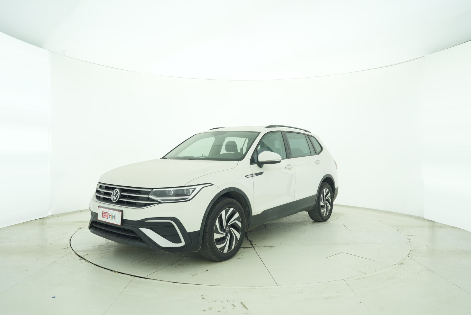 Volkswagen Tiguan L 2022 — фото 2