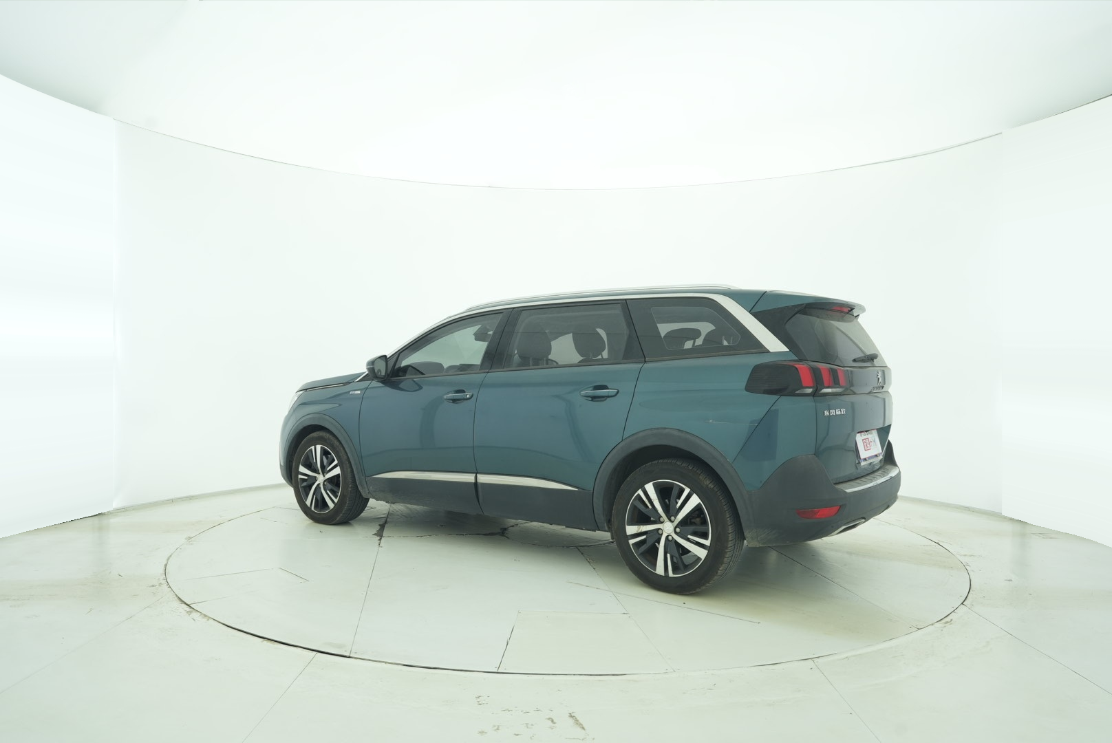 Peugeot 5008 2017 — фото 4