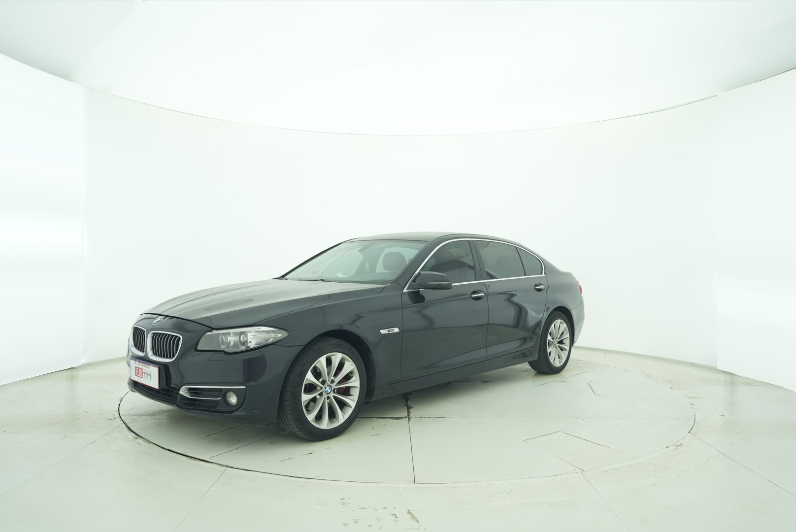 BMW 5 Series 2017 — фото 2