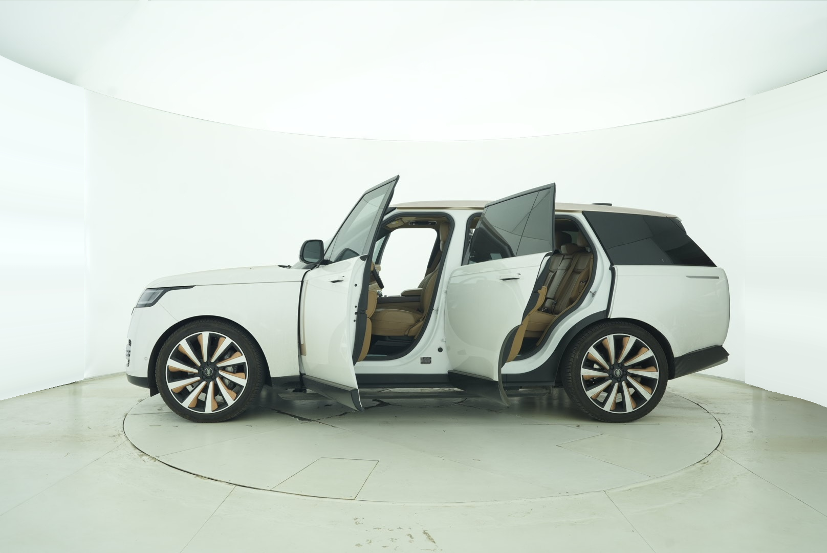 Land Rover Range Rover 2023 — фото 11