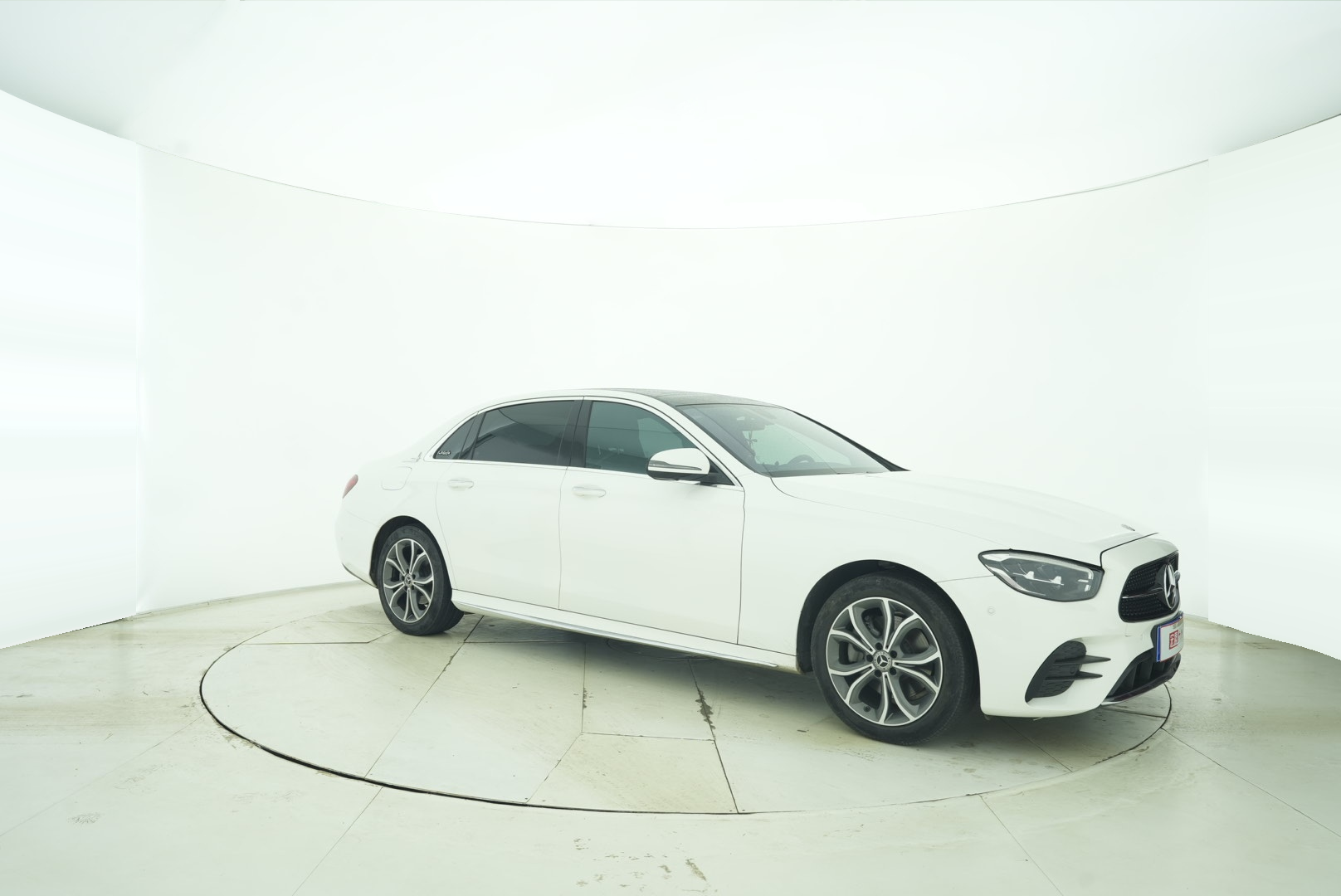 Mercedes Benz E-Class 2021 — фото 15