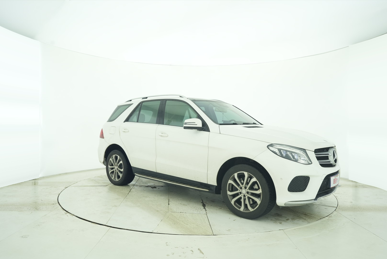 Mercedes Benz GLE 2016 — фото 8